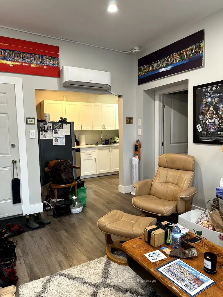 302 Picton Main Street, #Unit 4