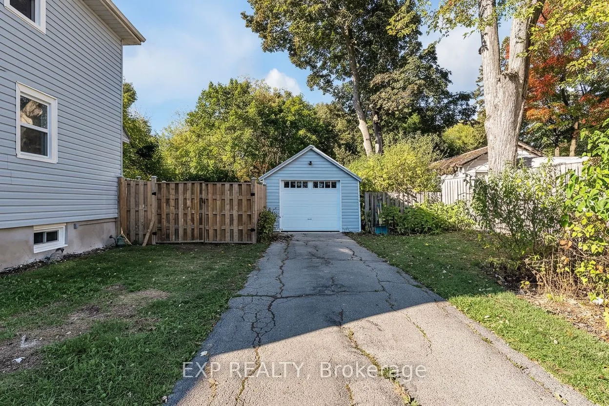 276 Foster Avenue