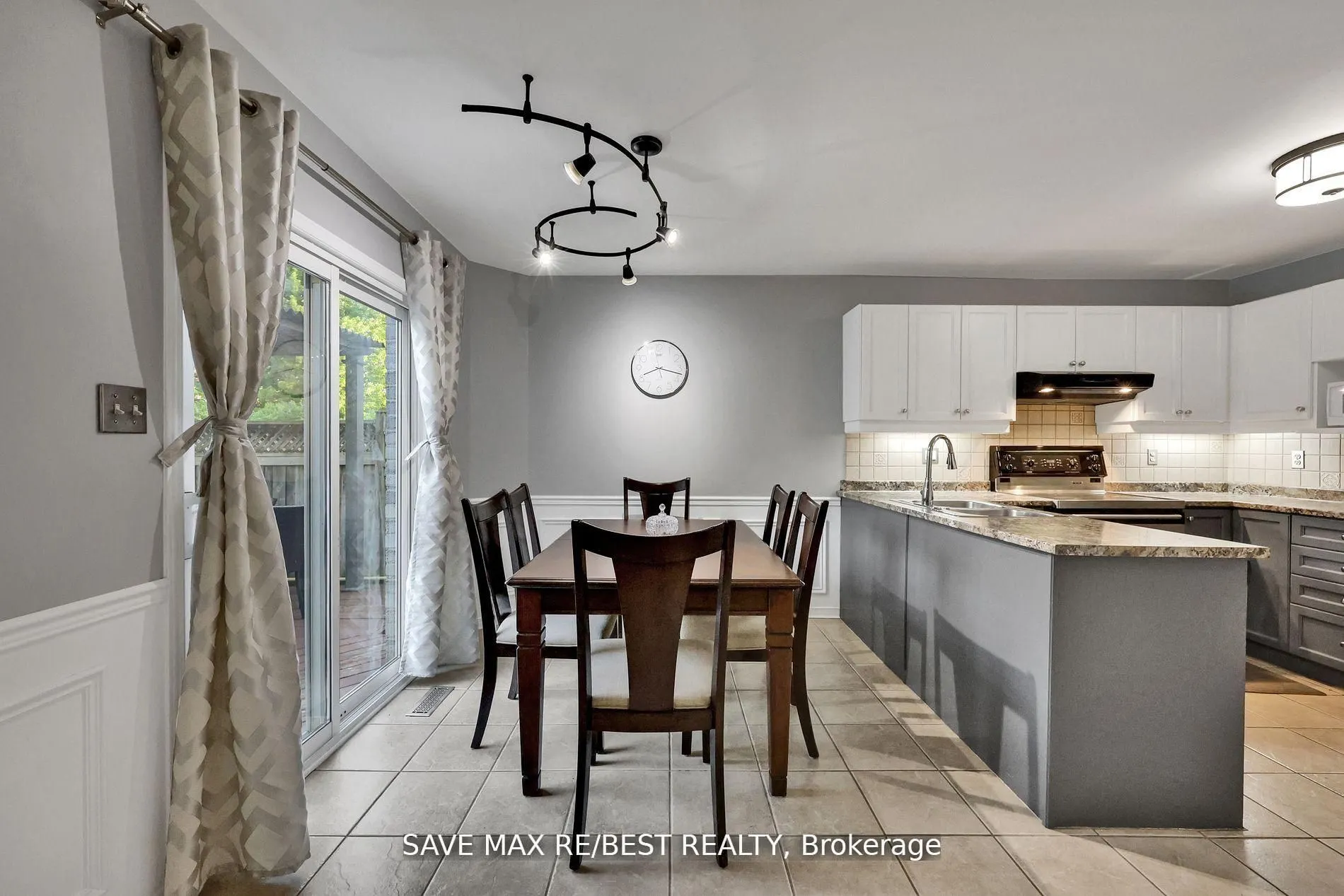 1143 BLACKMAPLE Drive