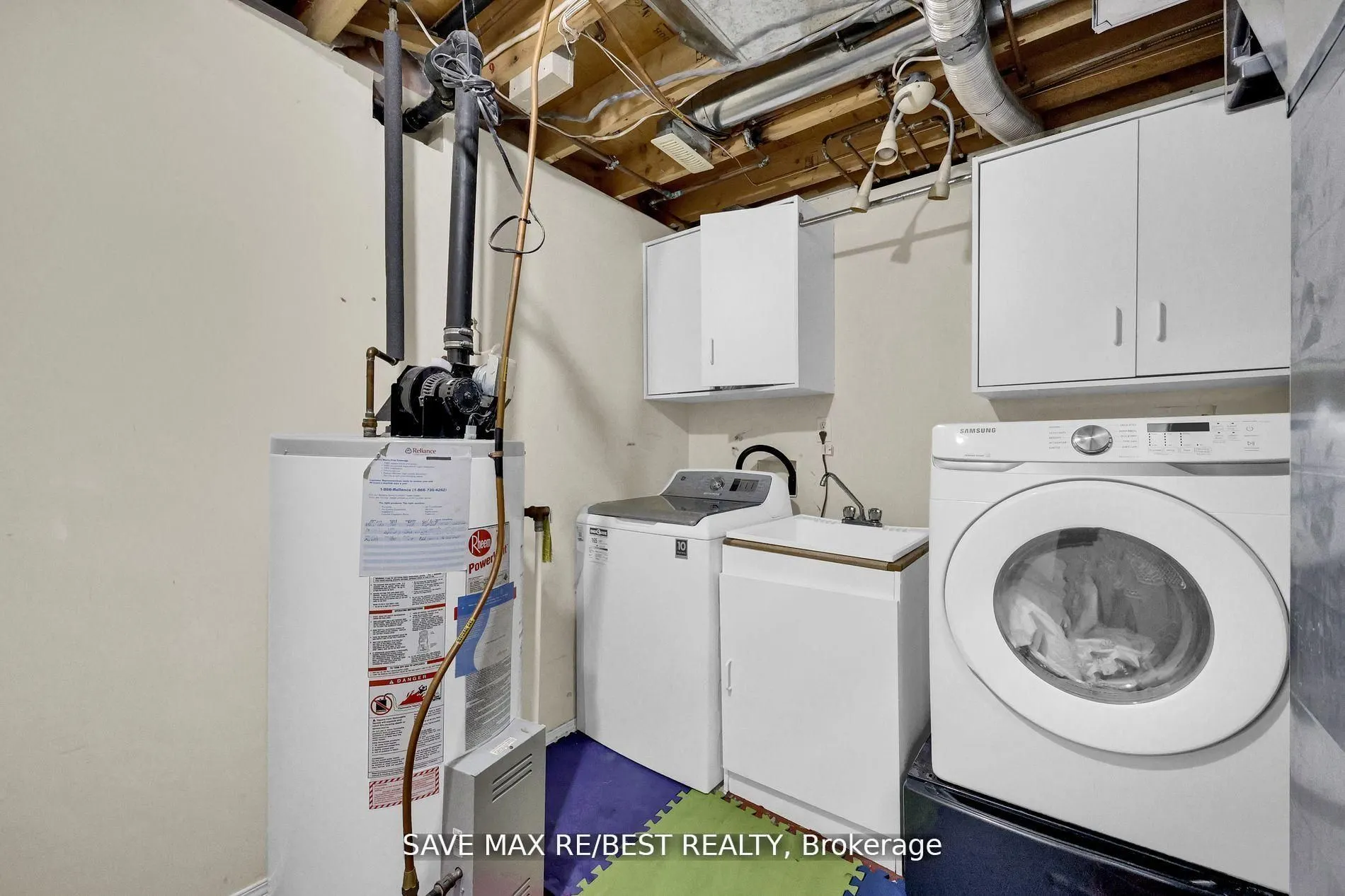 1143 BLACKMAPLE Drive