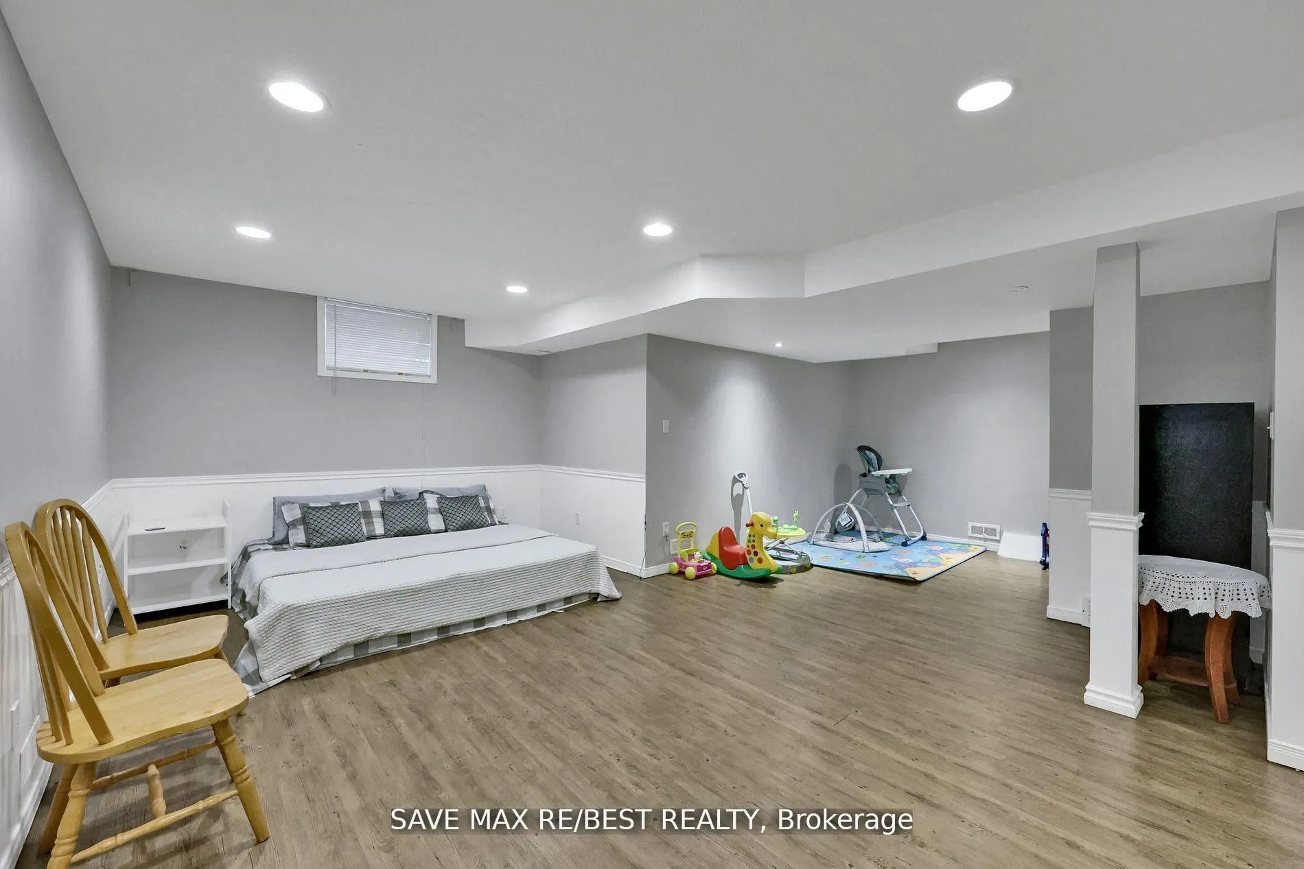 1143 BLACKMAPLE Drive