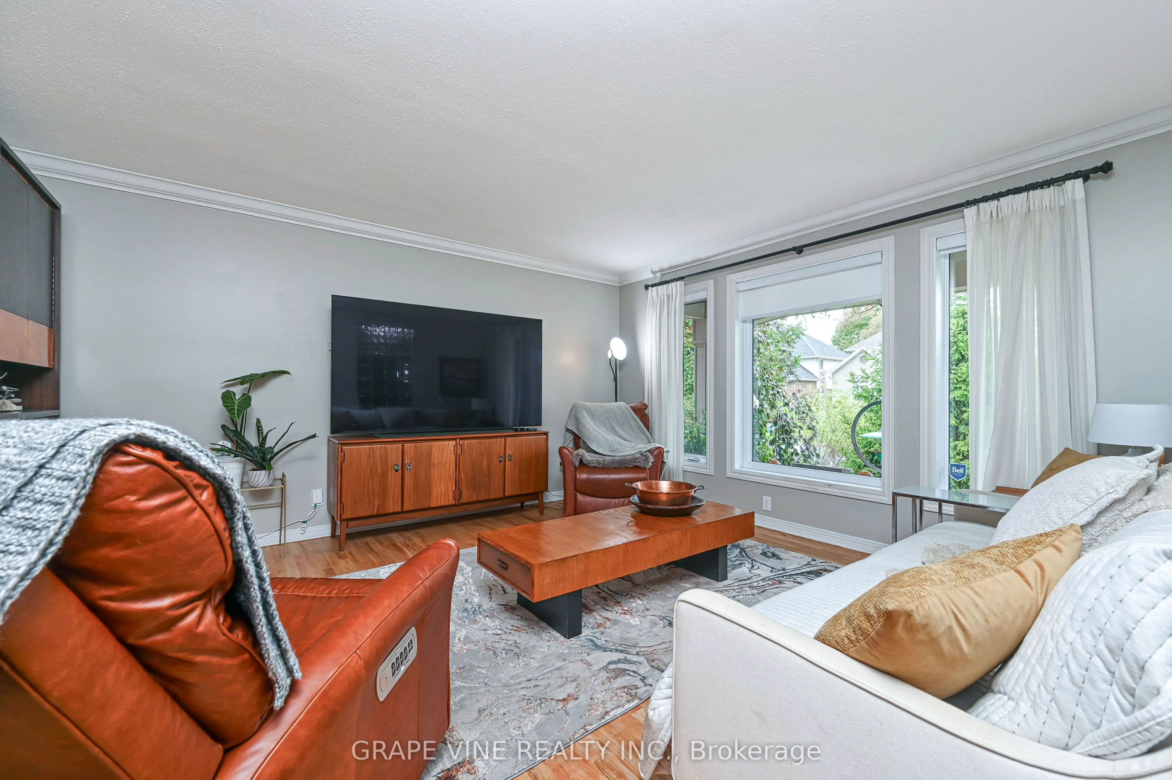 777 Rolling River Crescent