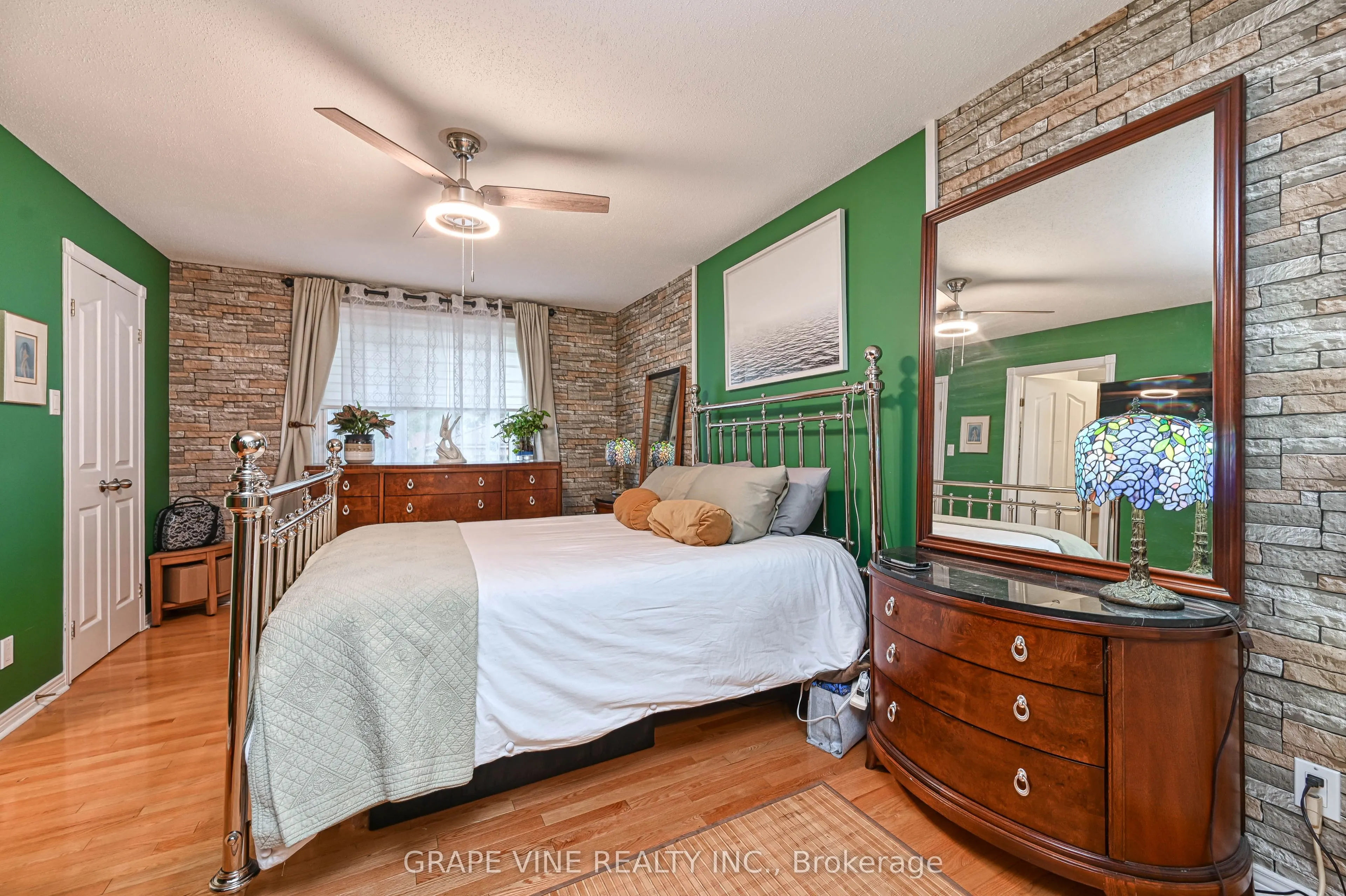 777 Rolling River Crescent
