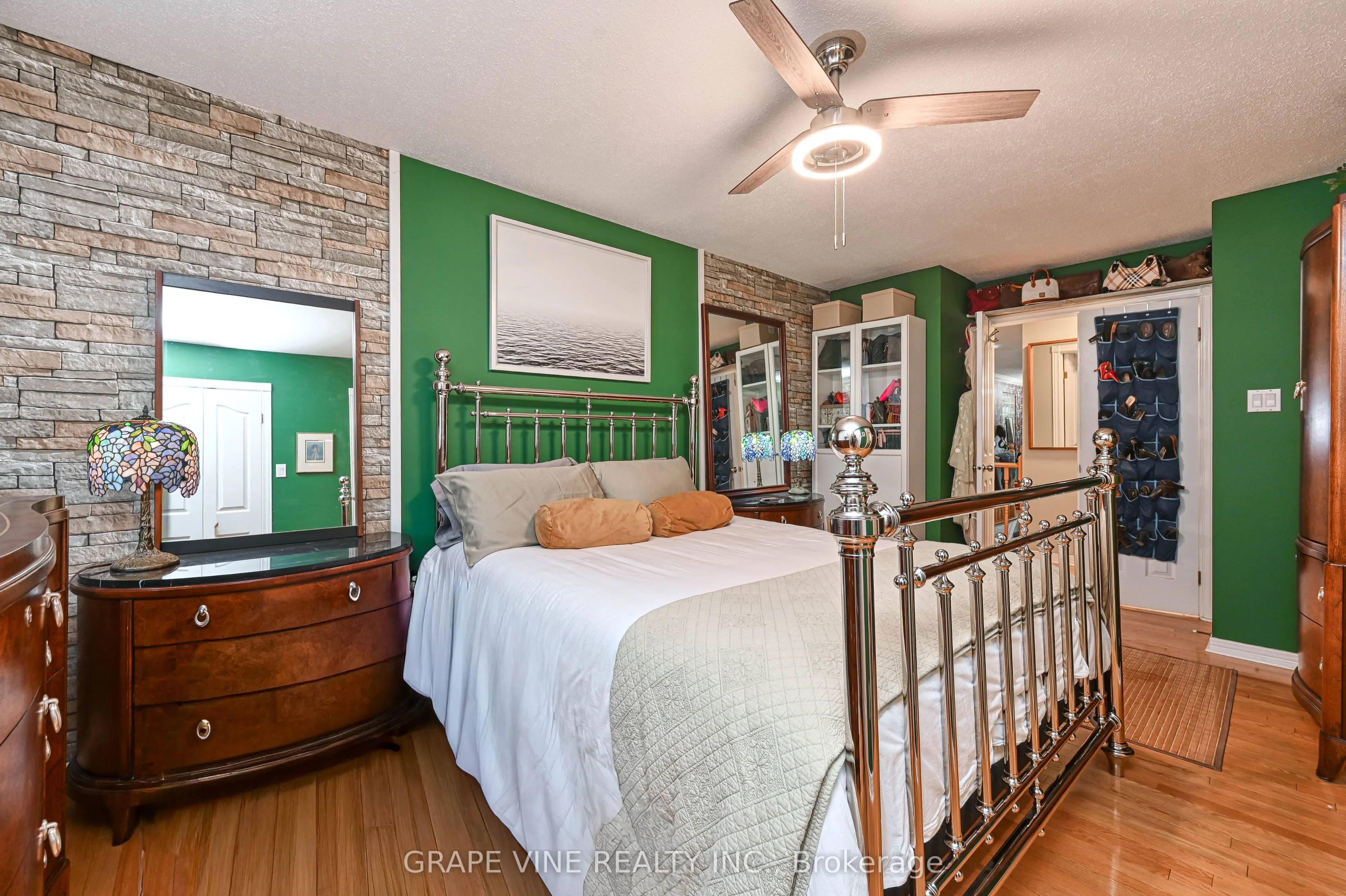 777 Rolling River Crescent