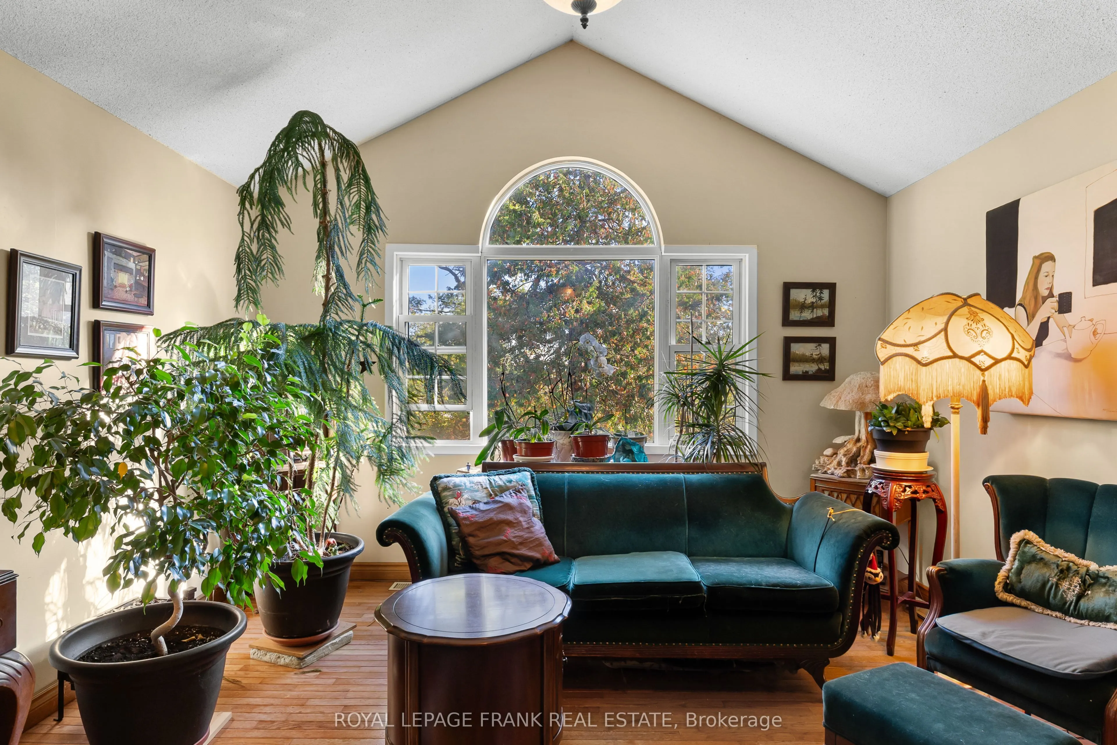 2269 Thurstonia Road