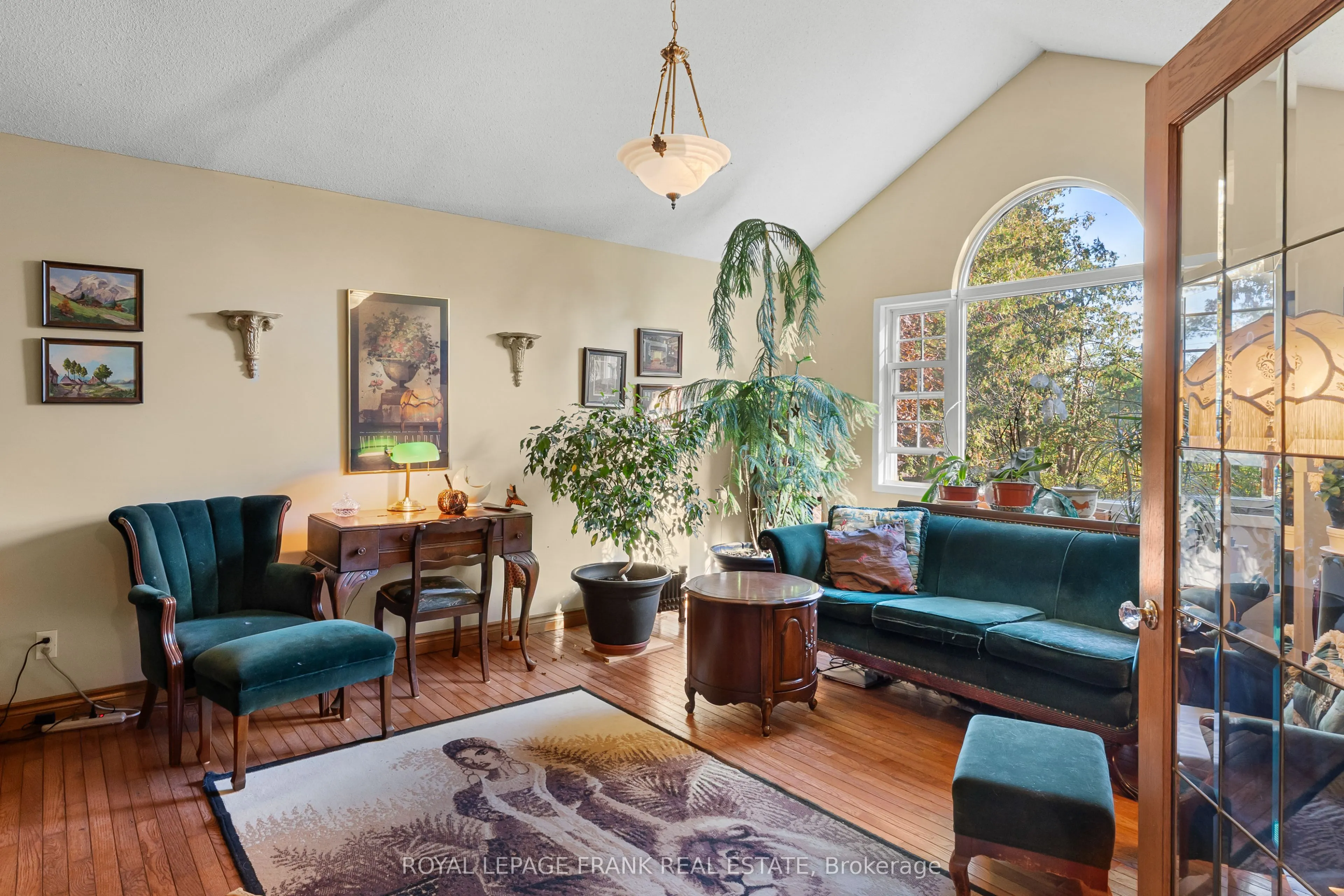 2269 Thurstonia Road