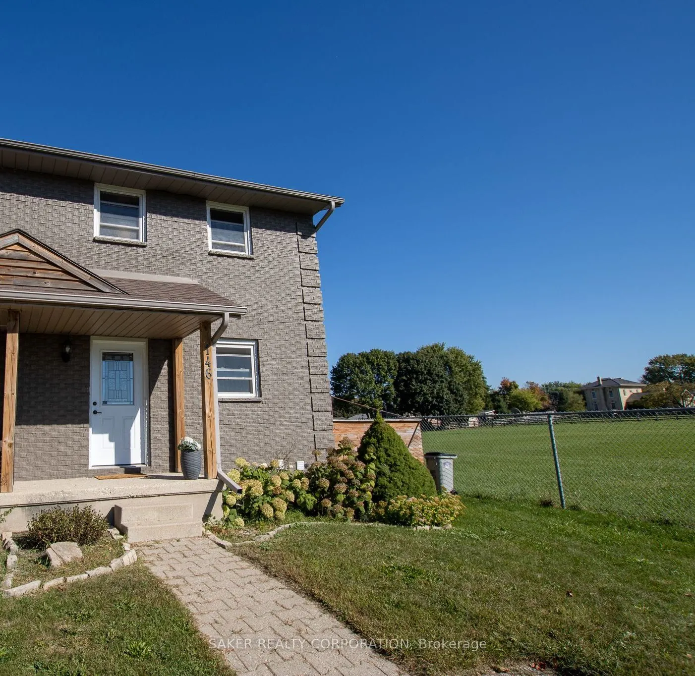 146 Simcoe Street