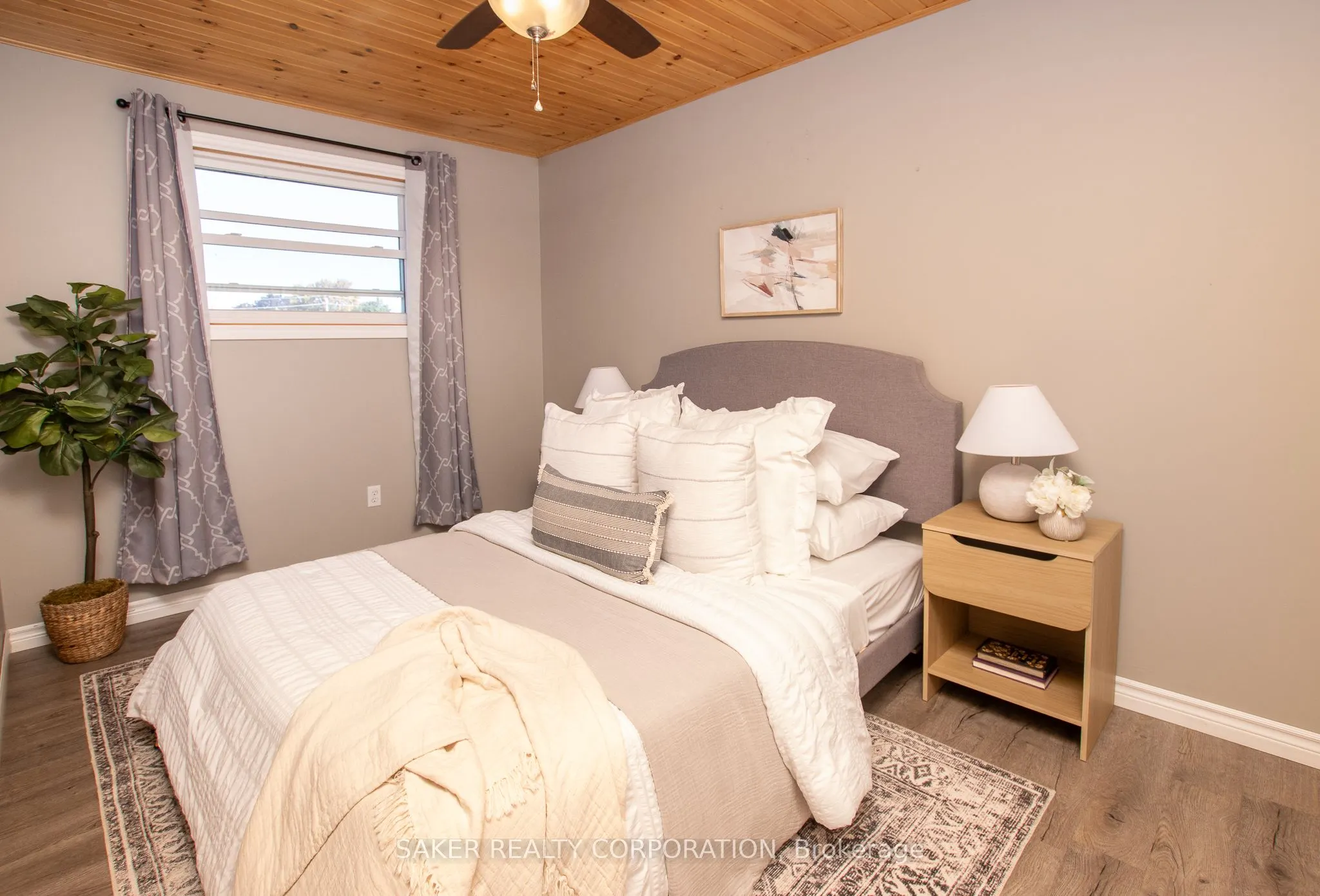 146 Simcoe Street