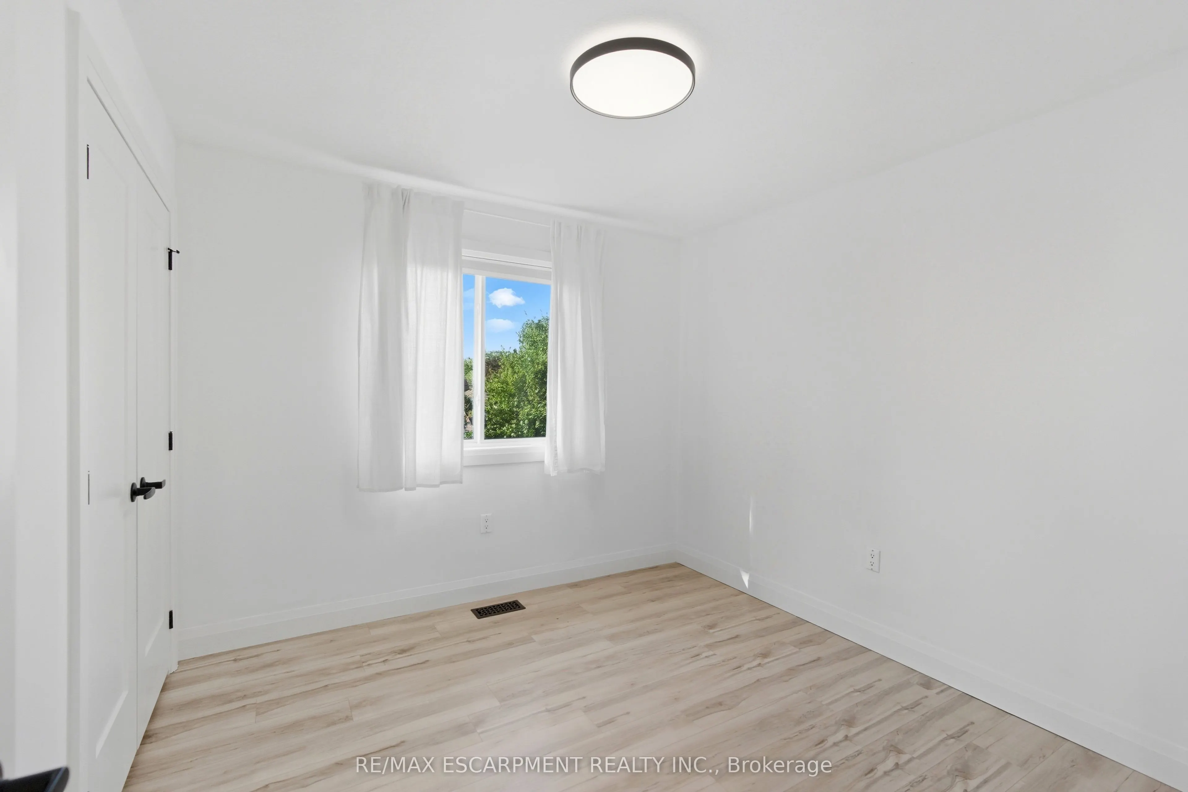 150 East 38th Street