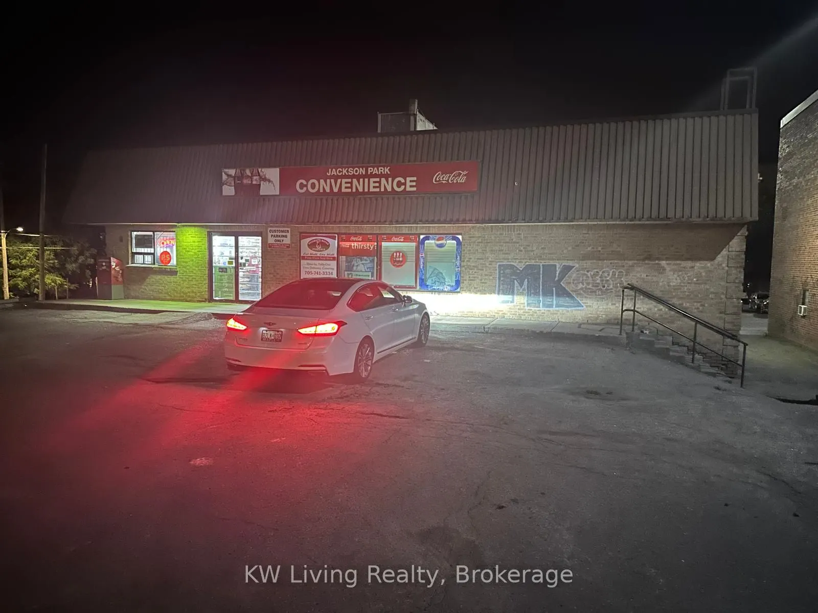 653 Parkill Road W