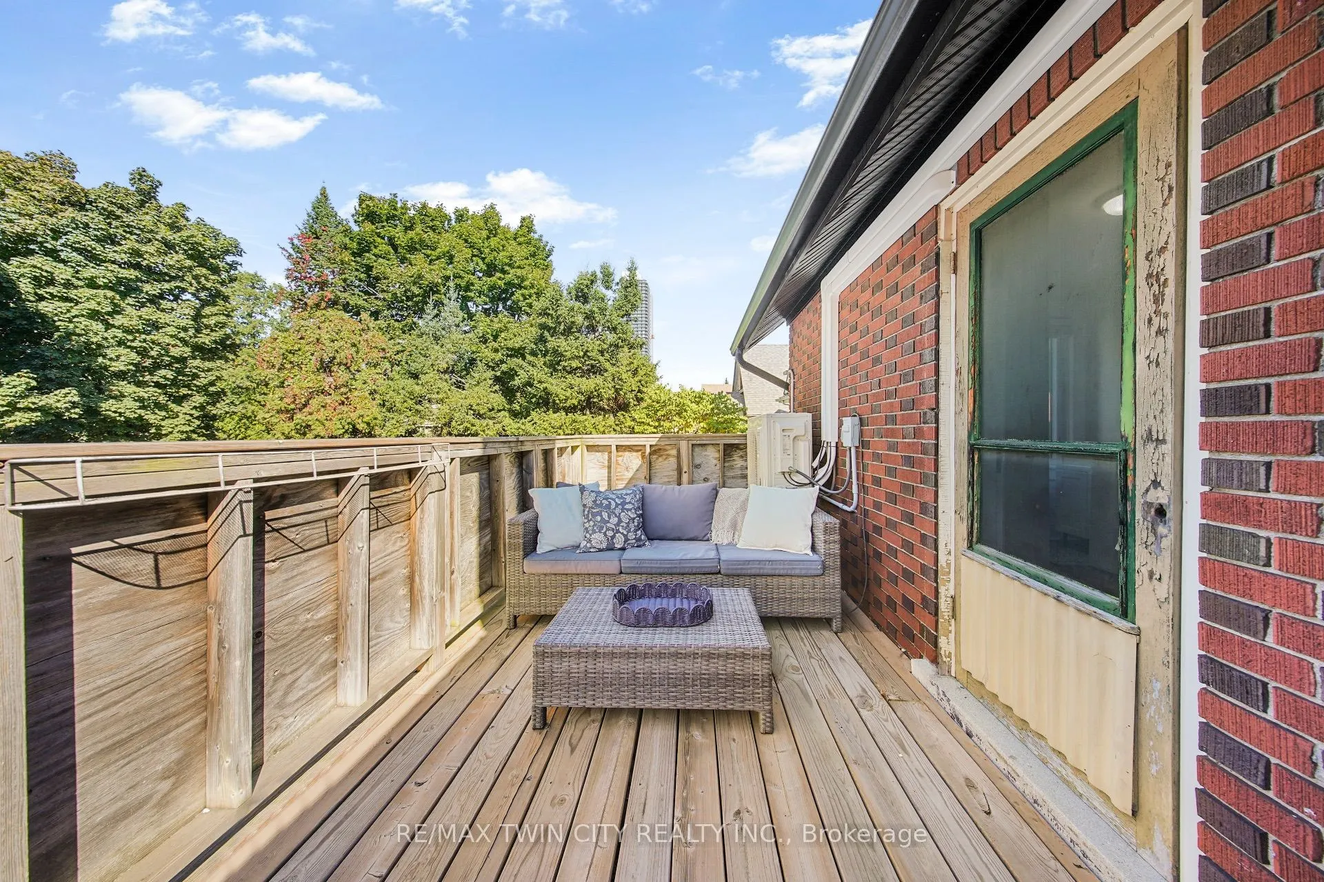60 Heins Avenue