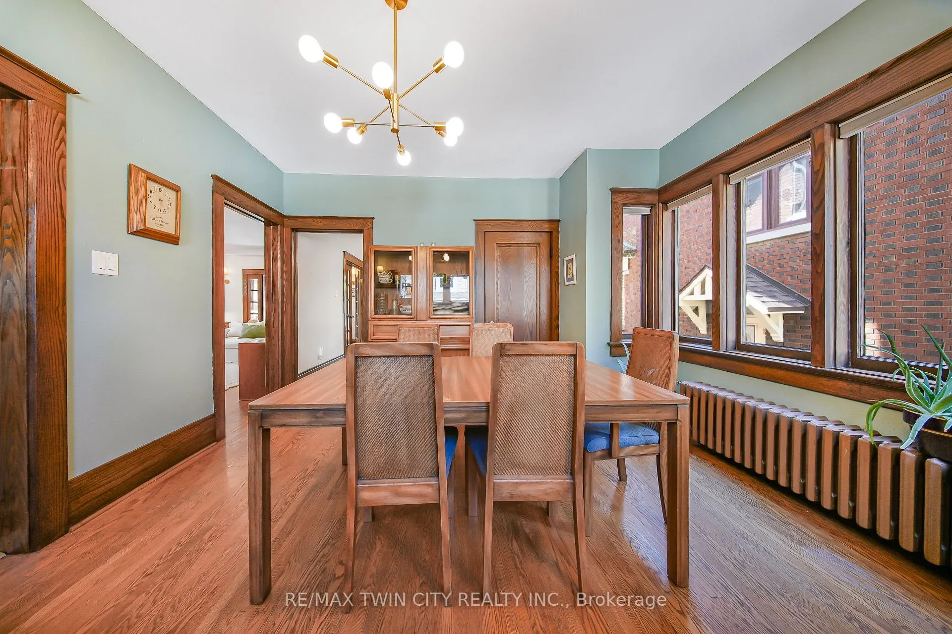 60 Heins Avenue