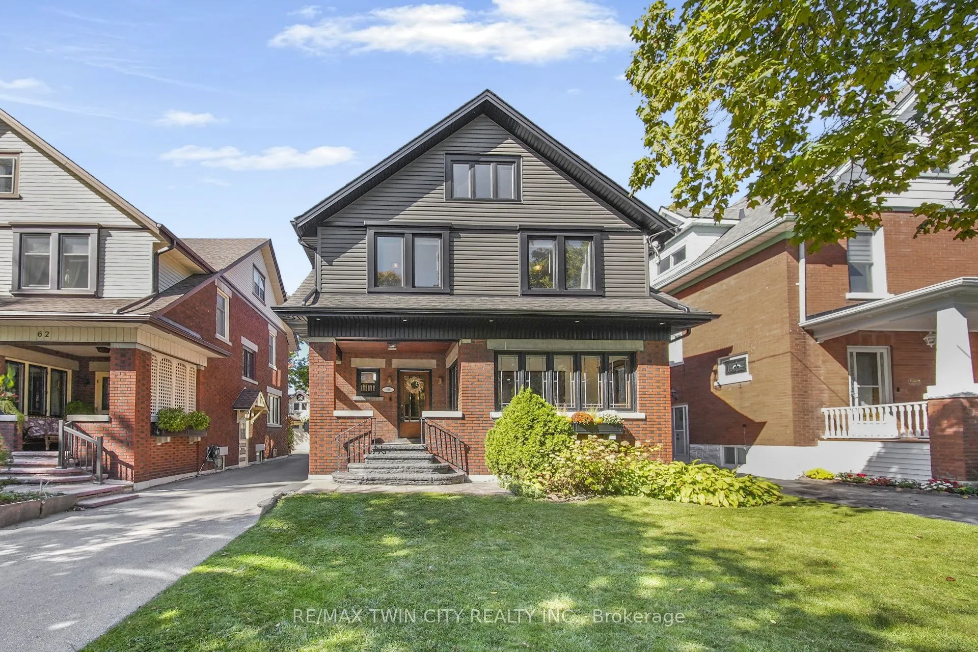 60 Heins Avenue