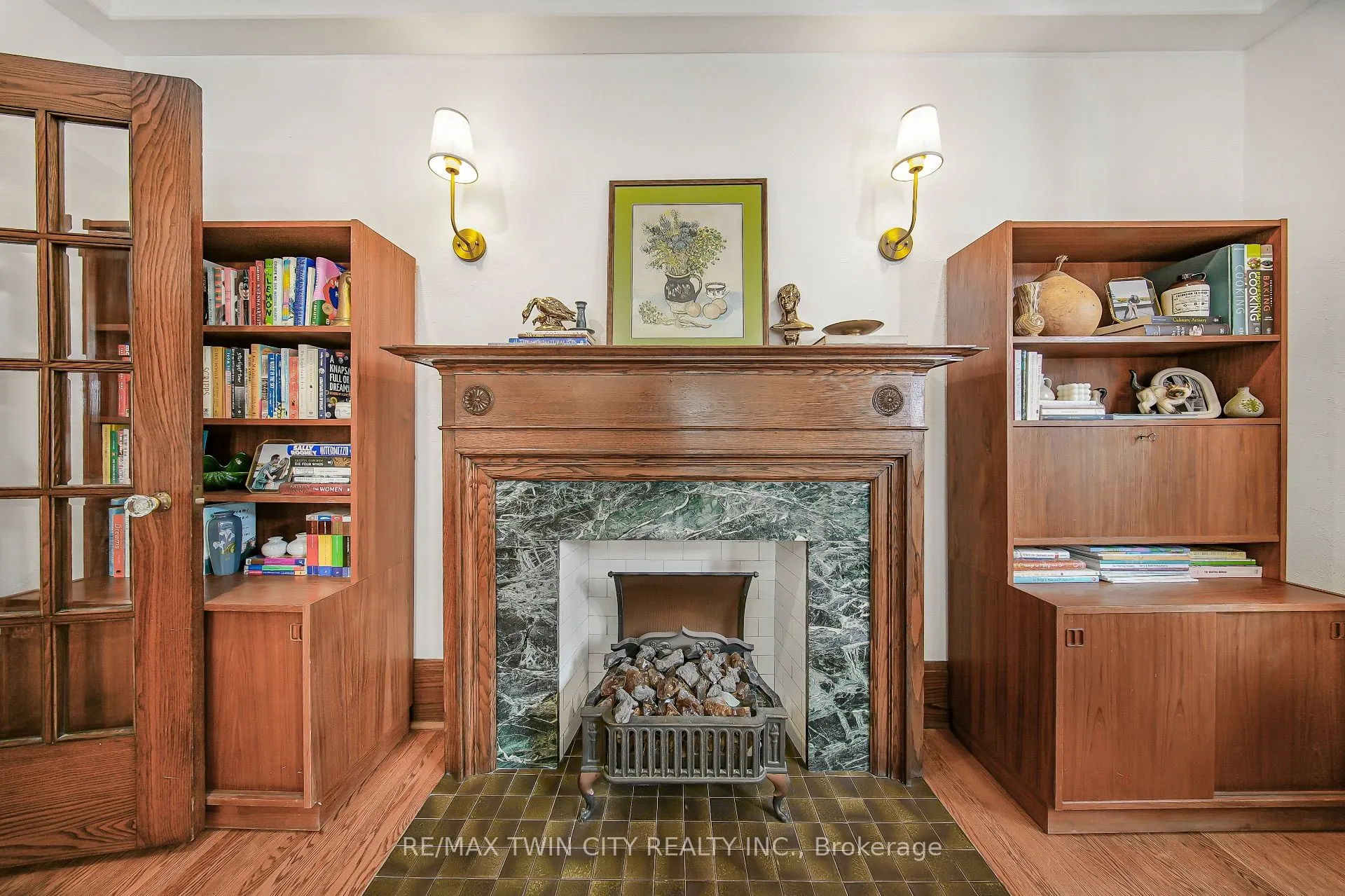 60 Heins Avenue