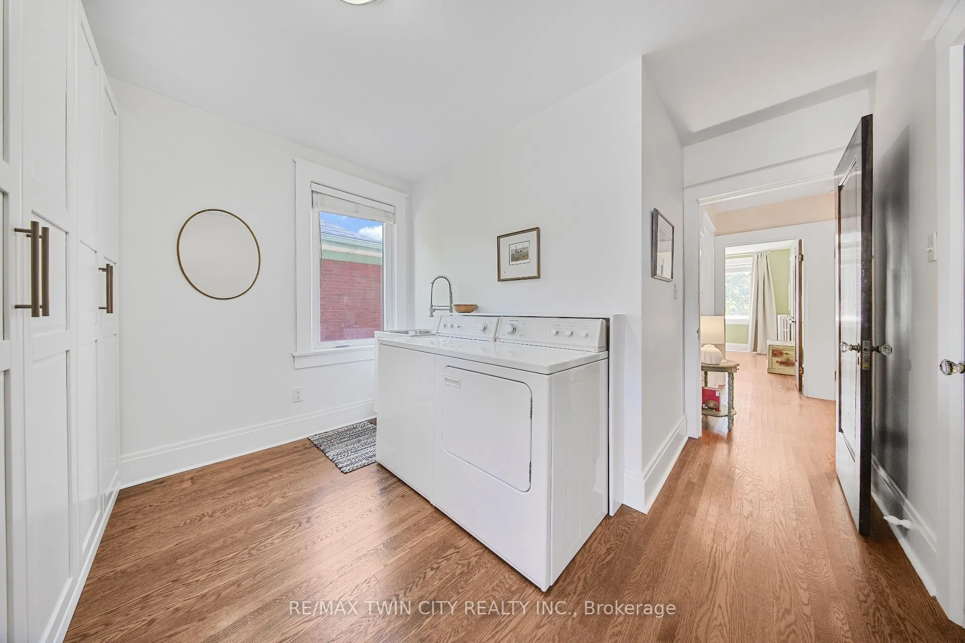 60 Heins Avenue