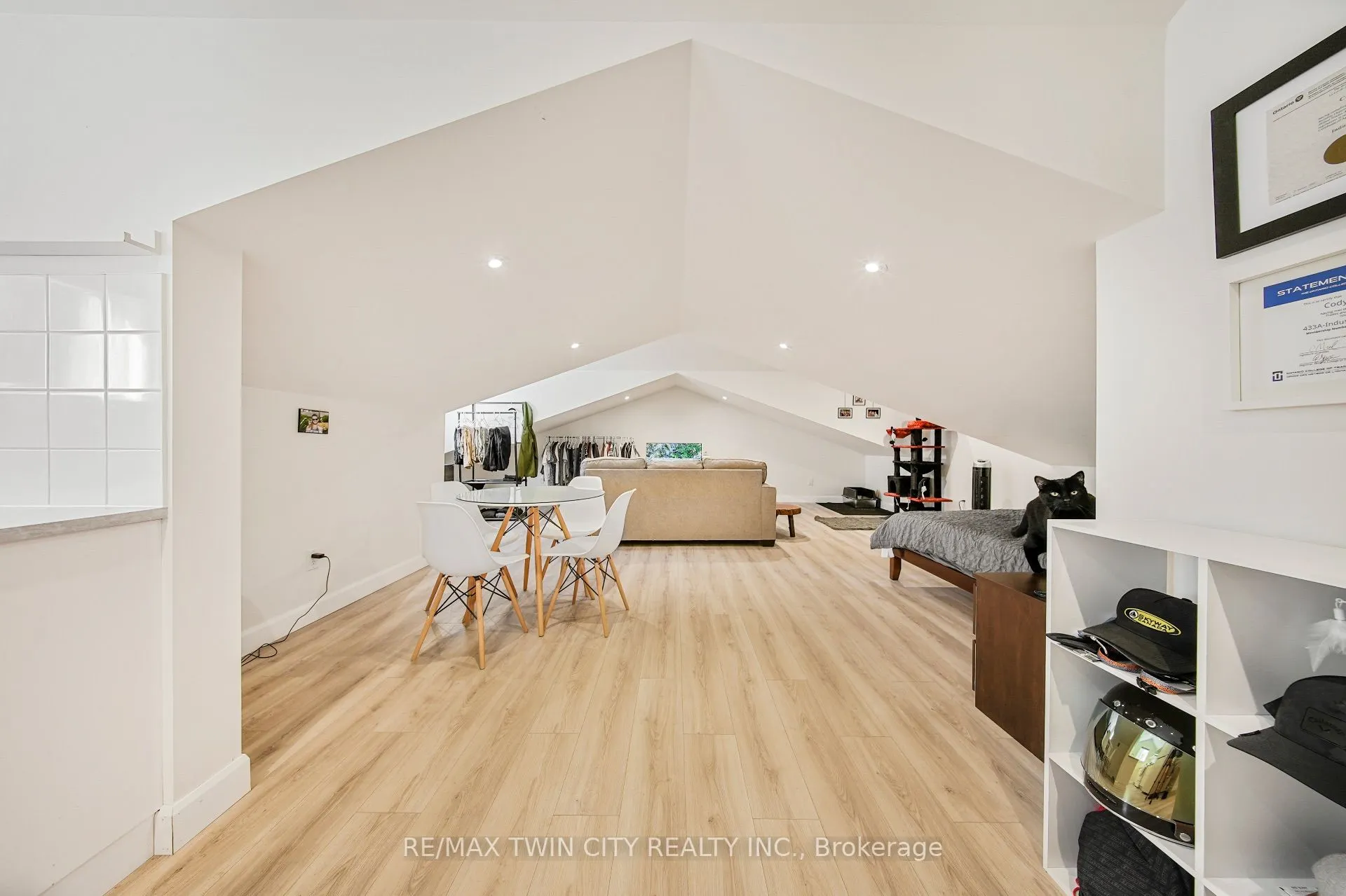 60 Heins Avenue