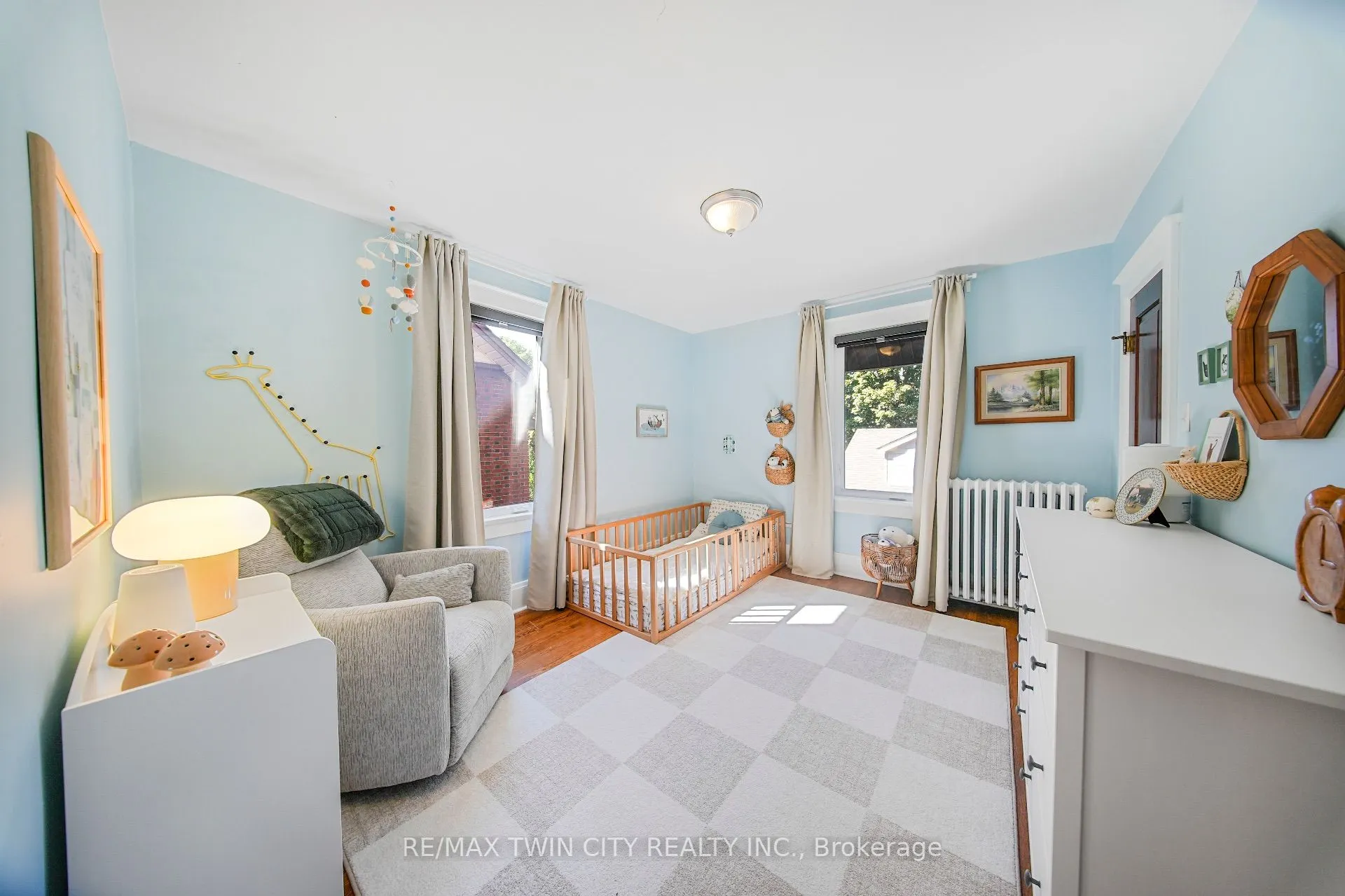 60 Heins Avenue