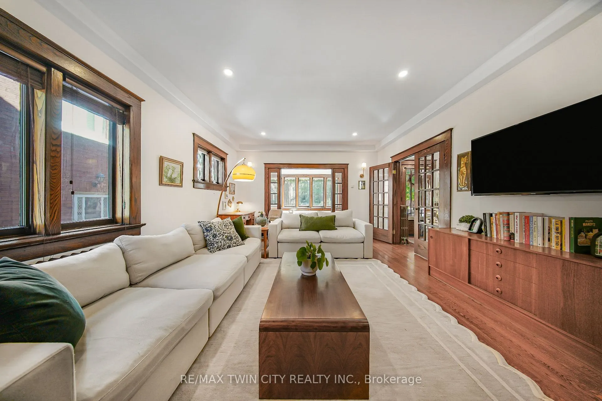 60 Heins Avenue
