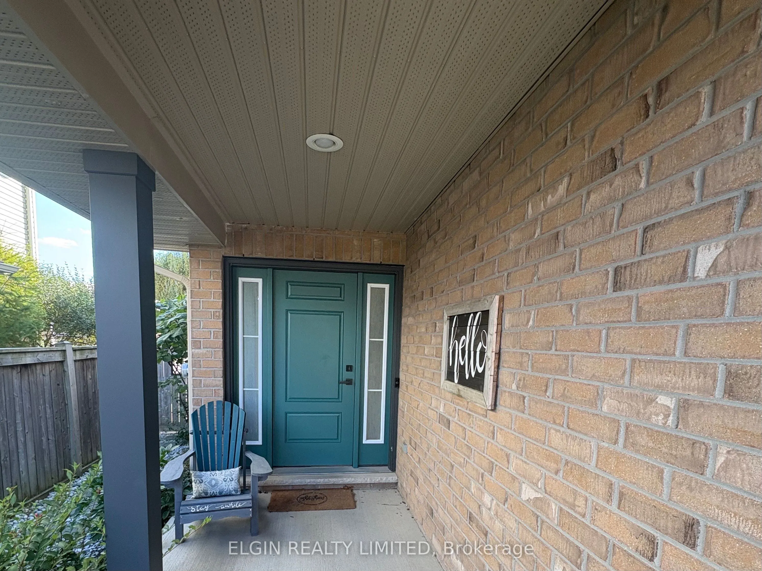 10 Ambleside Drive