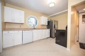 22 Cabot Place