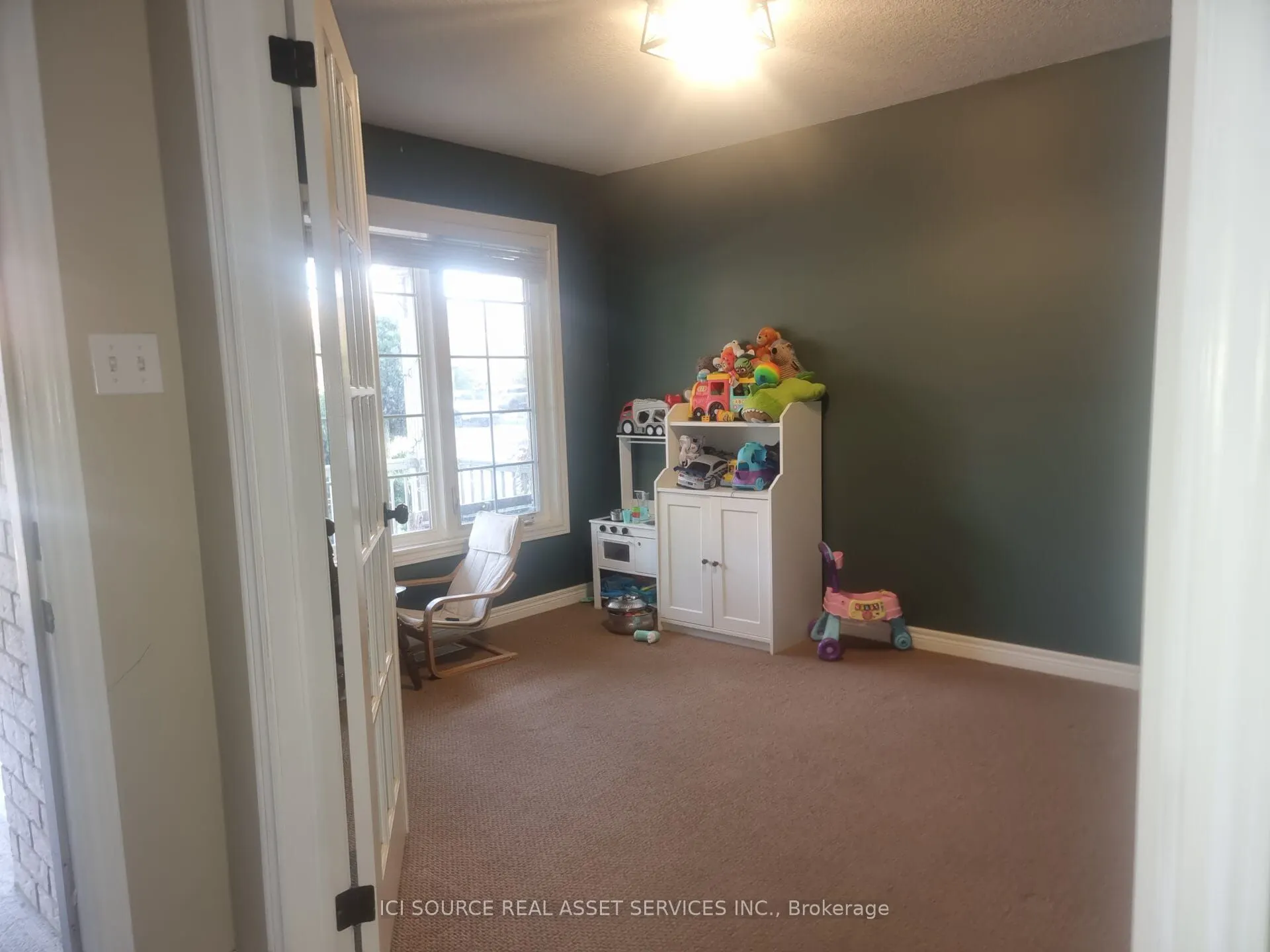 136 McArthur Crescent