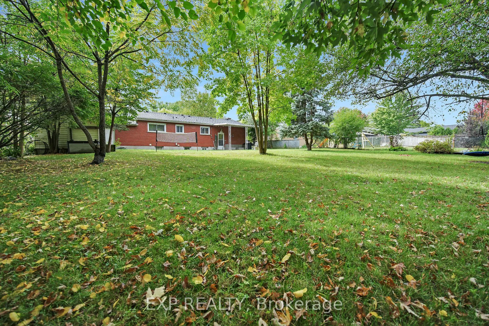 61 Larkspur Crescent