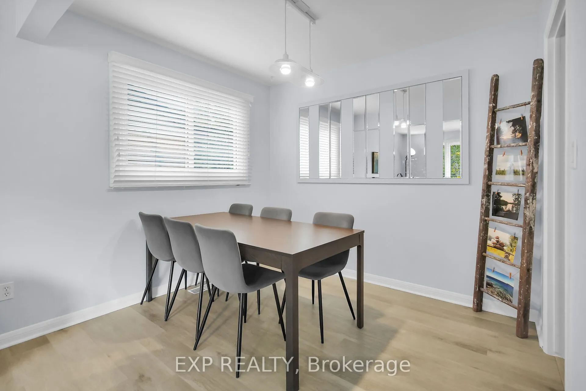 61 Larkspur Crescent