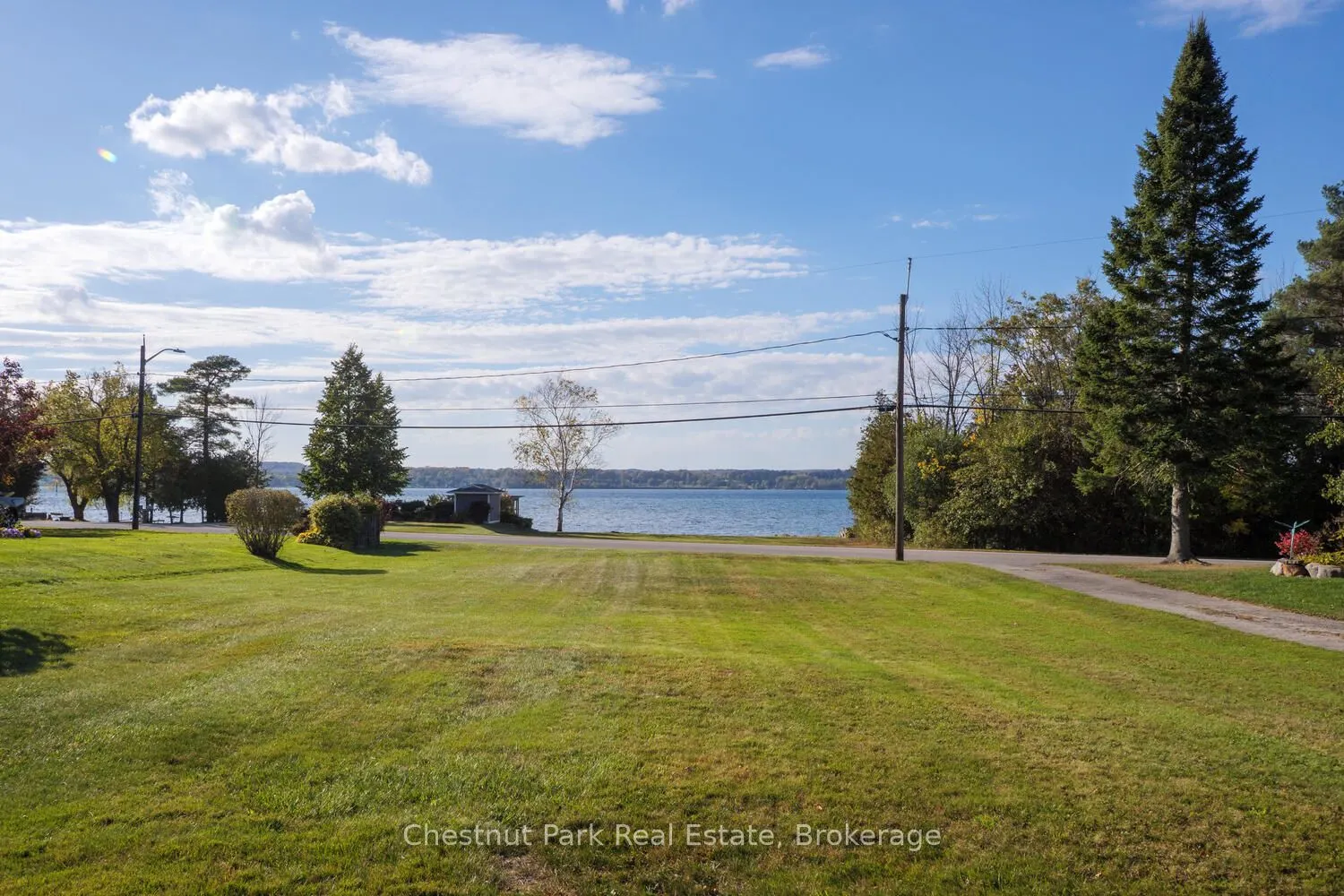 3573 East Bayshore Road
