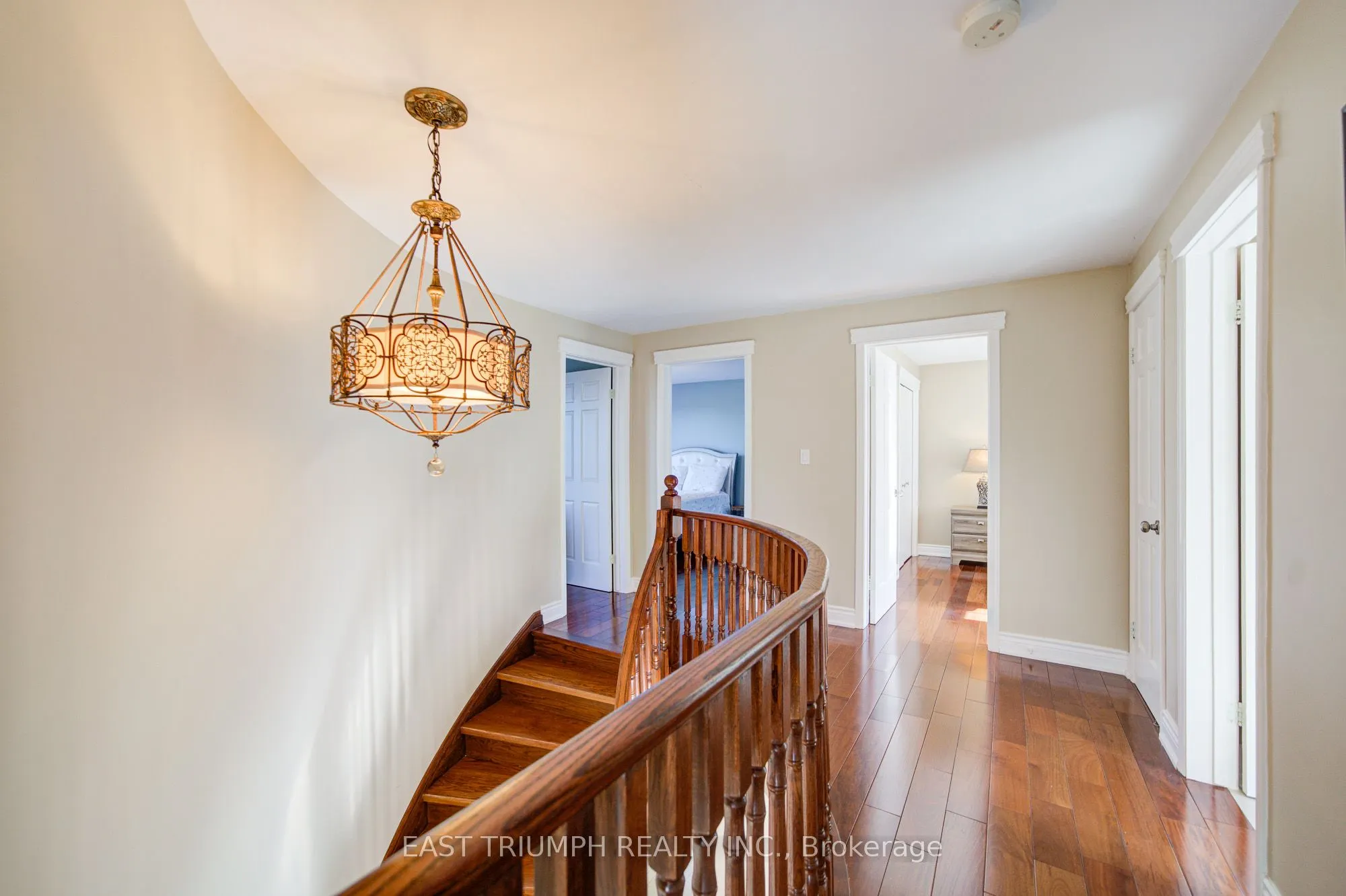 39 ROYAL YORK Road