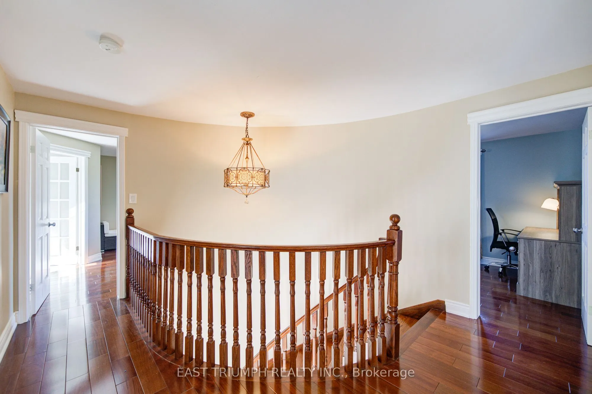 39 ROYAL YORK Road
