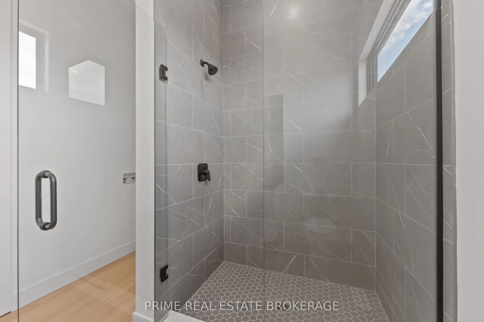 417 Baseline Road E