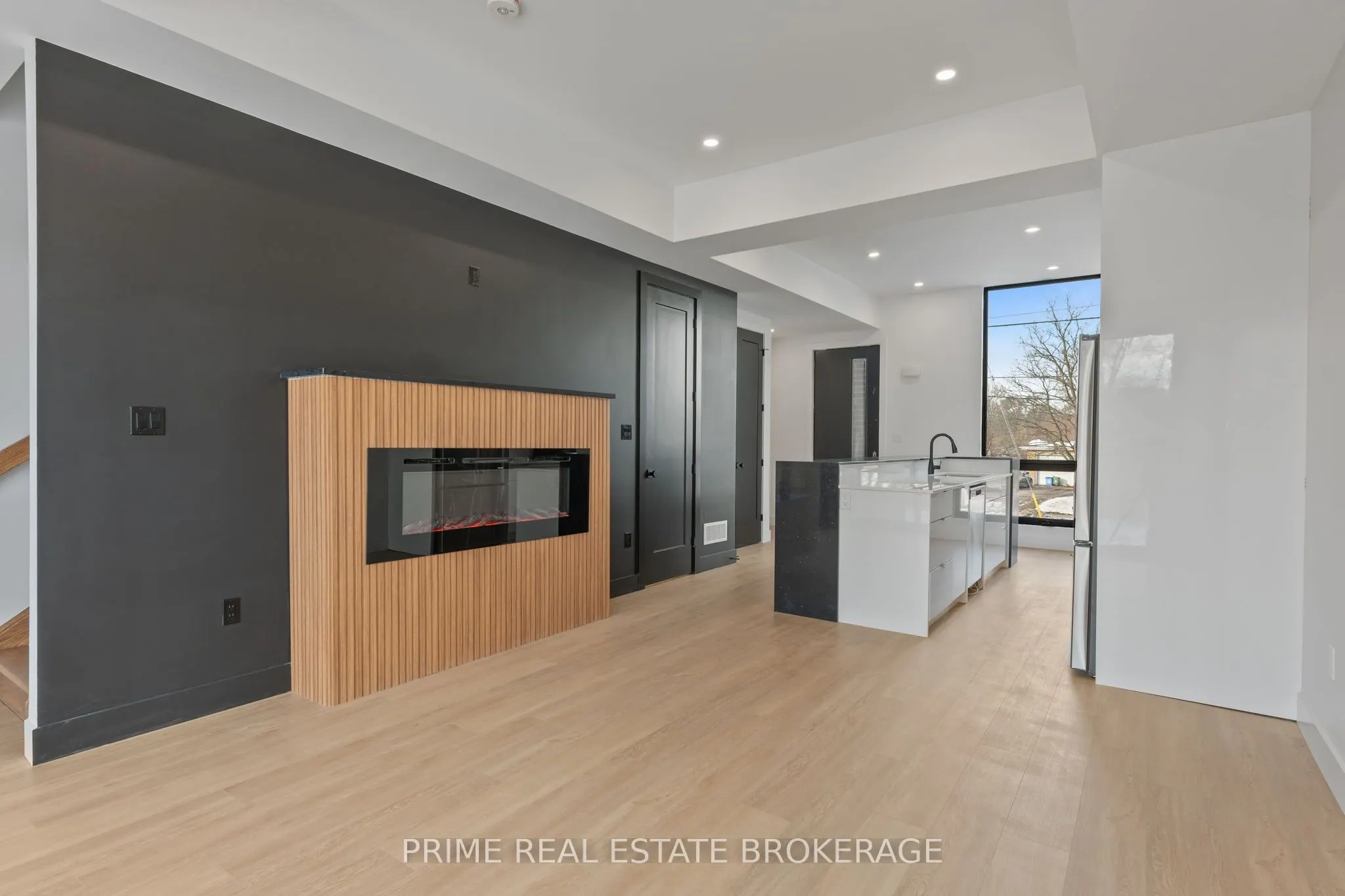417 Baseline Road E