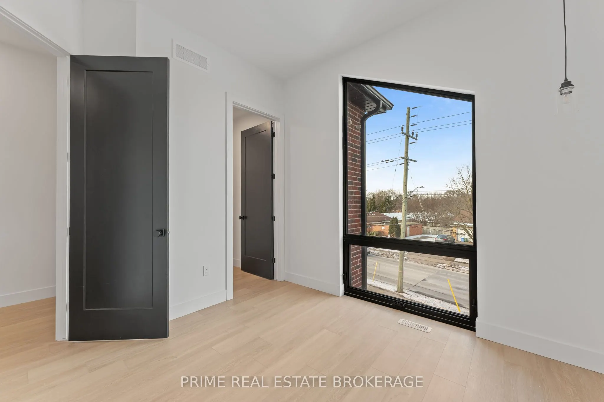 417 Baseline Road E