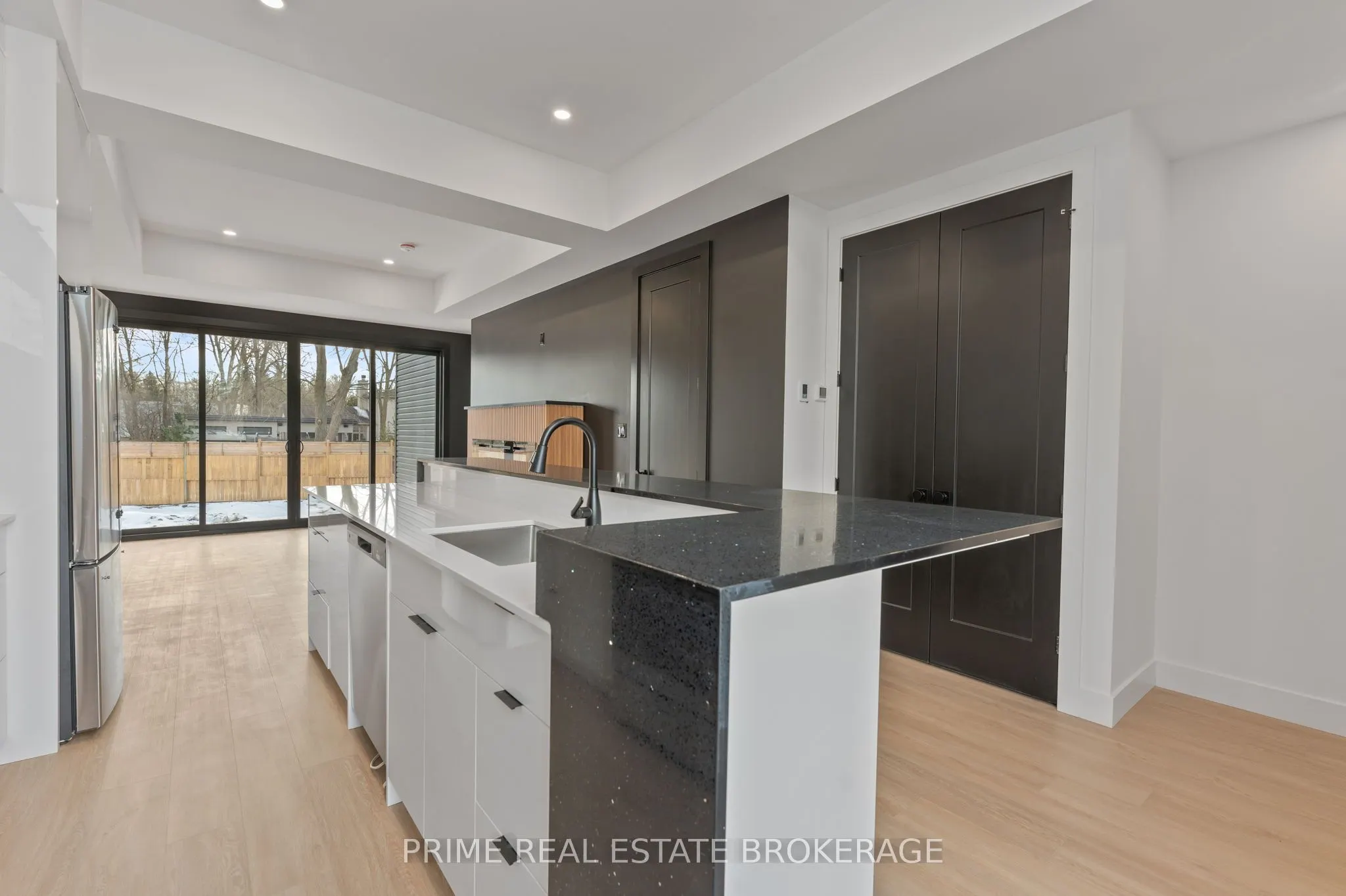 417 Baseline Road E