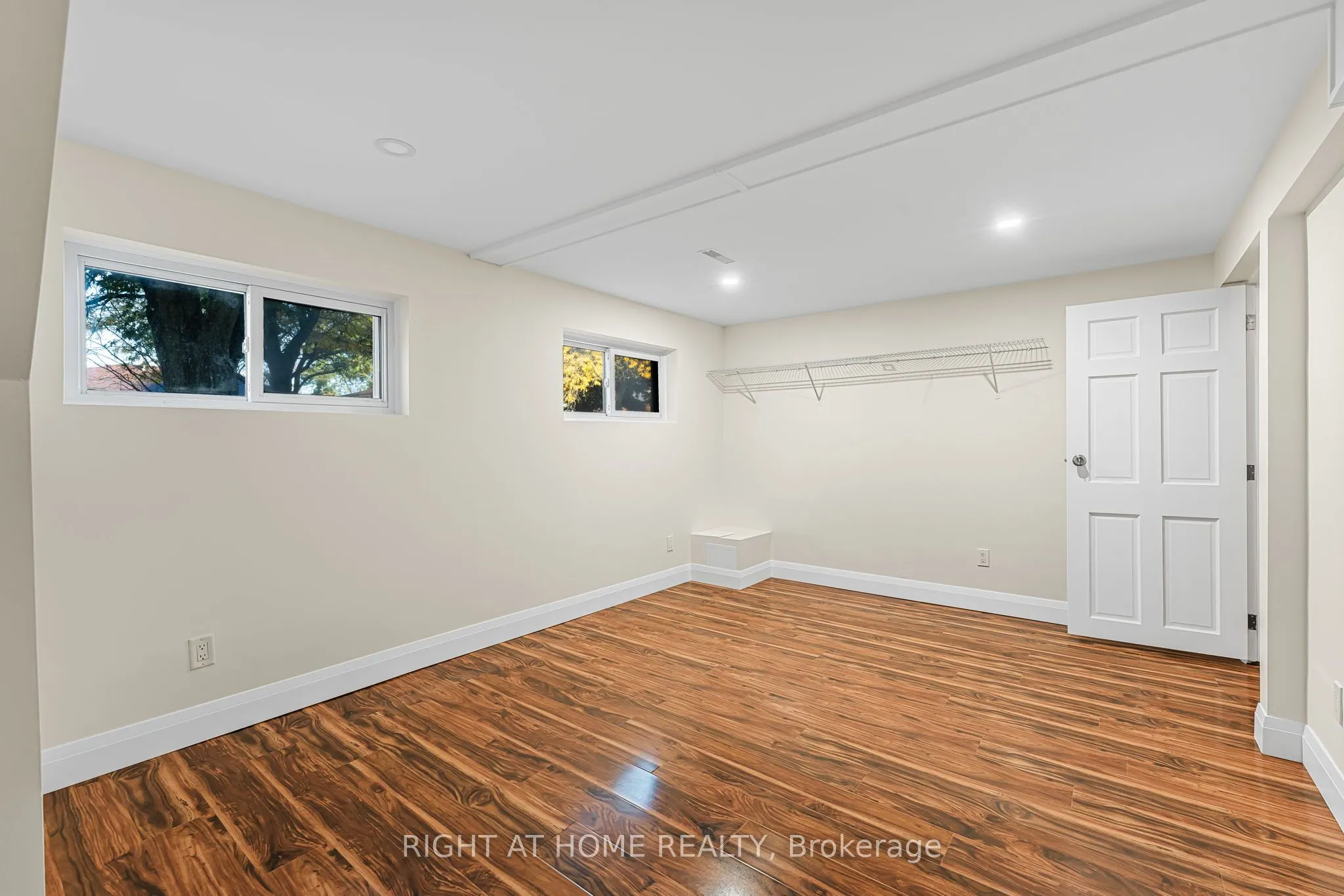 6874 Waters Avenue, #Lower