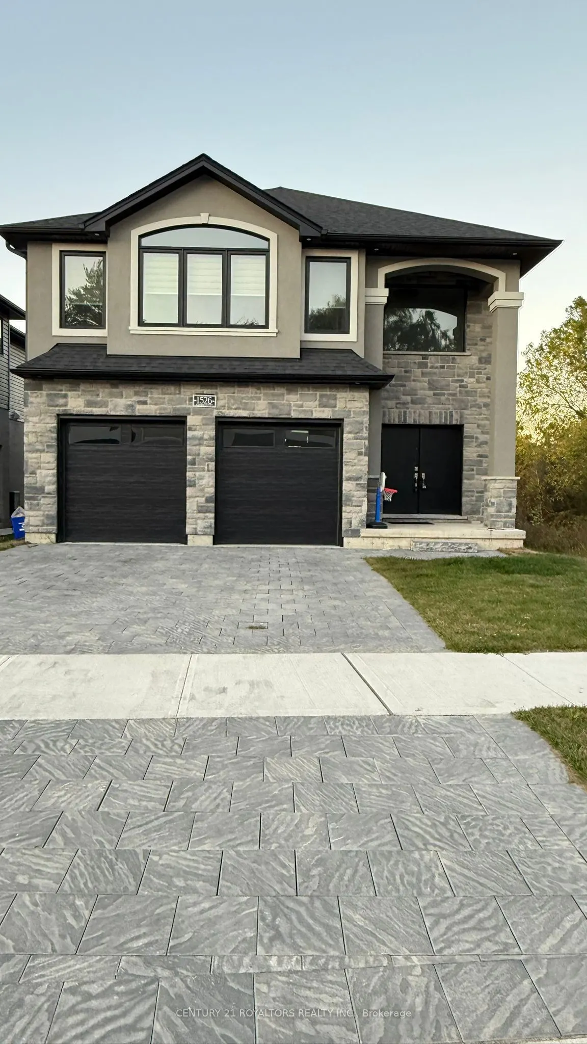 1526 Chickadee Trail