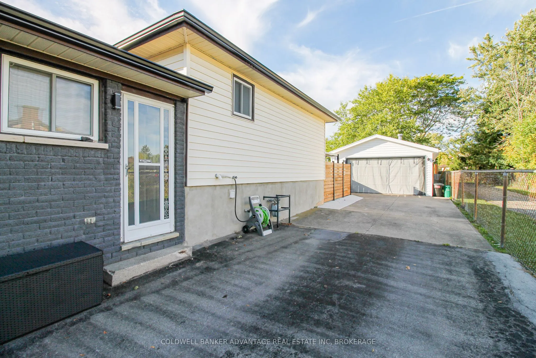 42 Newleaf Crescent