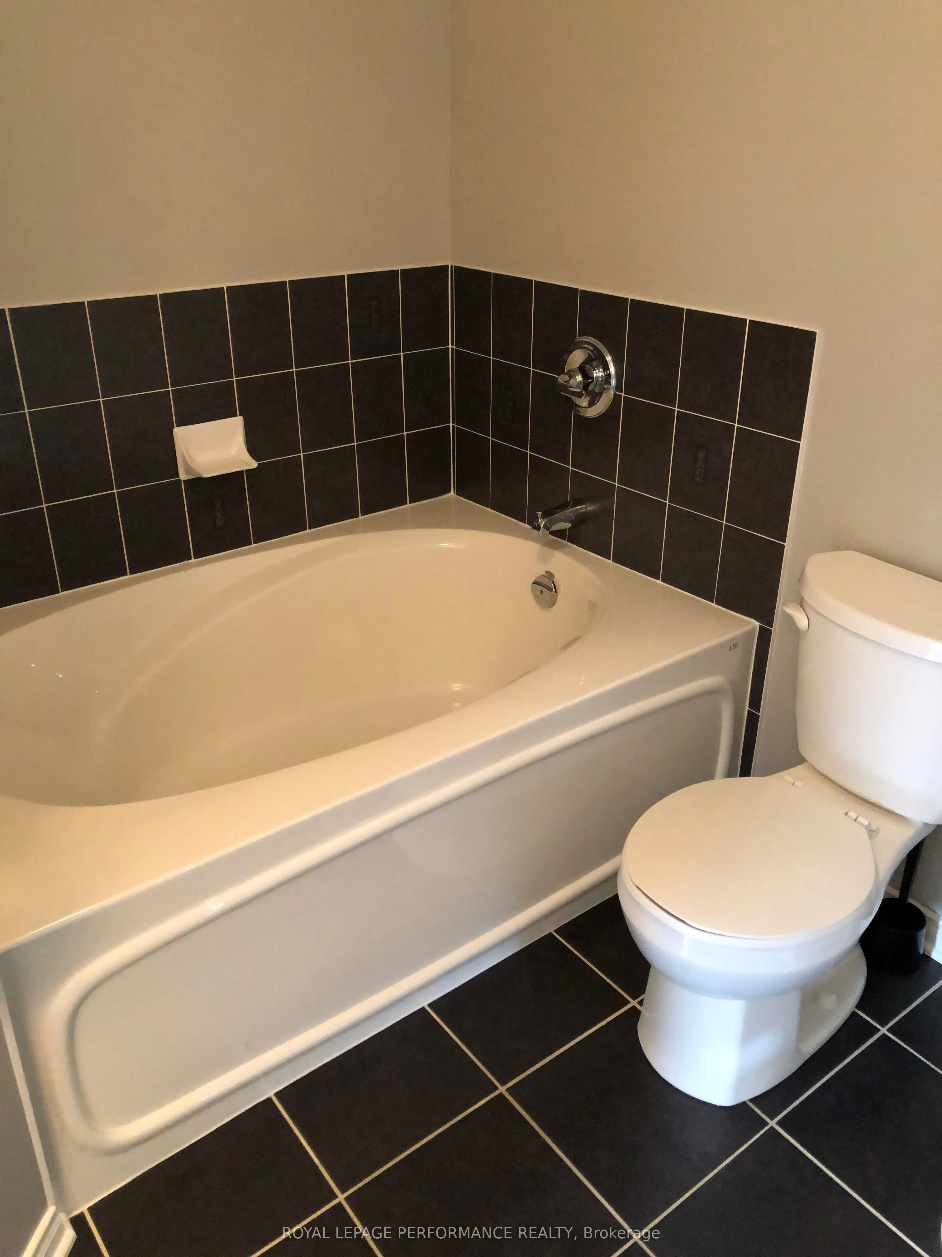 294 Tivoli Private, #18