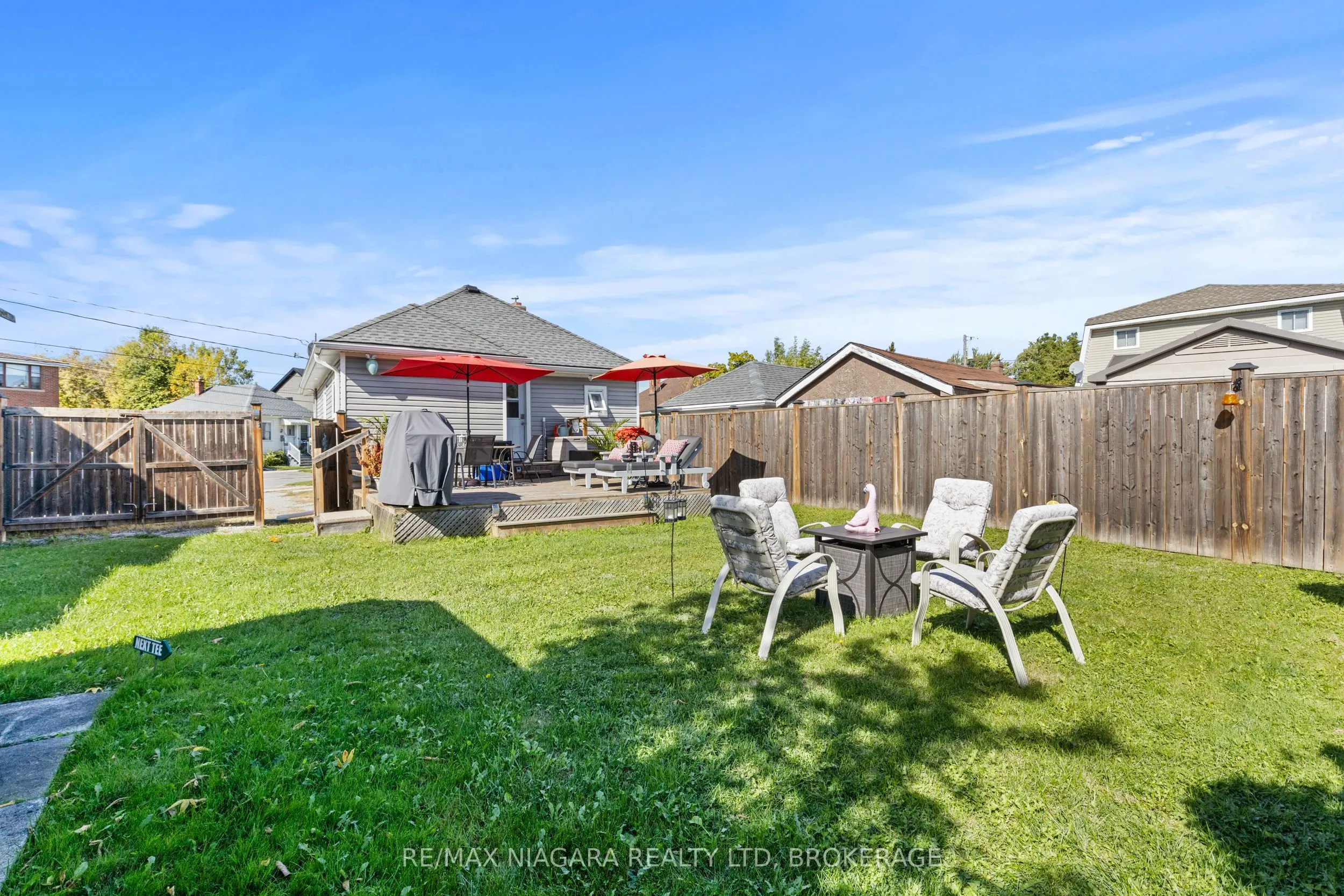 35 Leeper Street