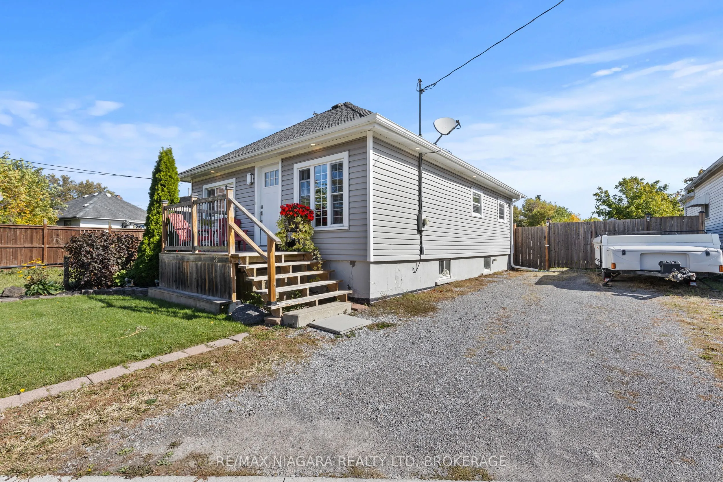 35 Leeper Street