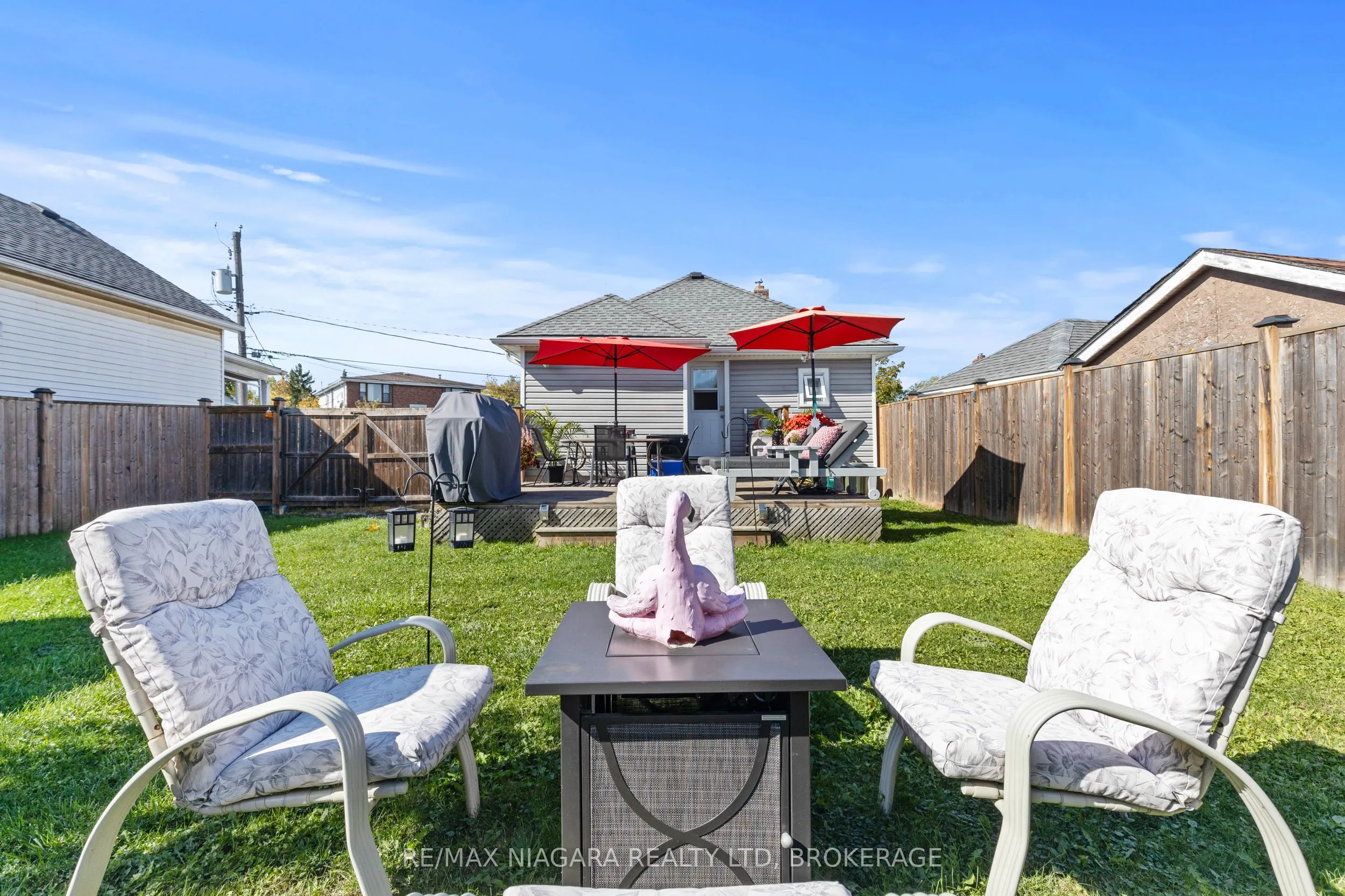 35 Leeper Street