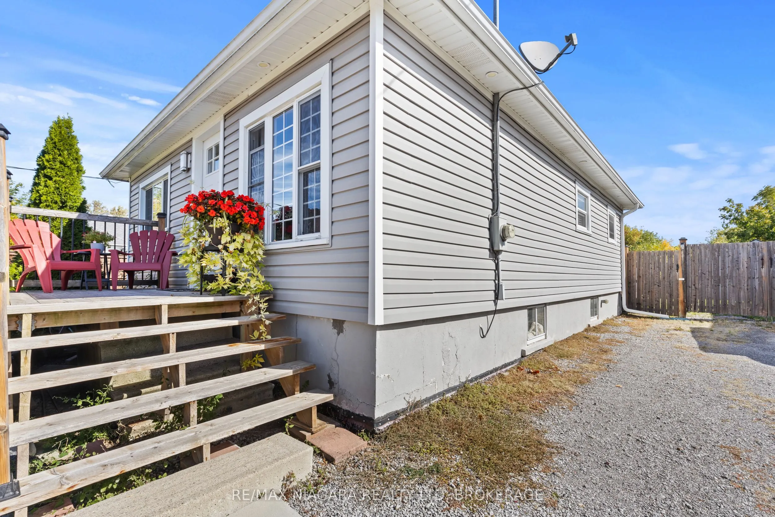 35 Leeper Street