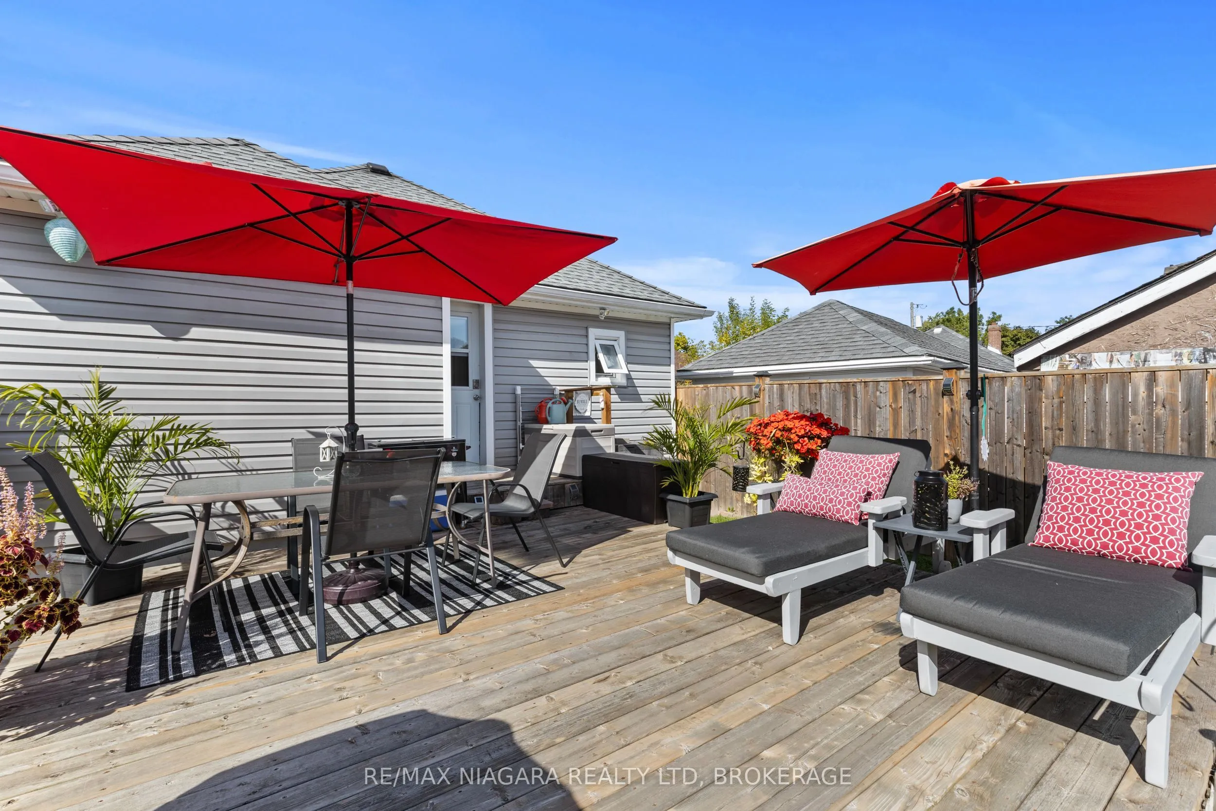 35 Leeper Street