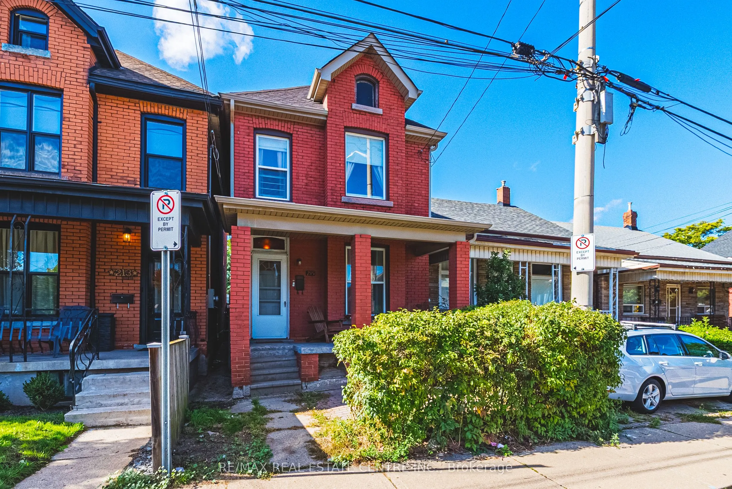 215 Mary Street