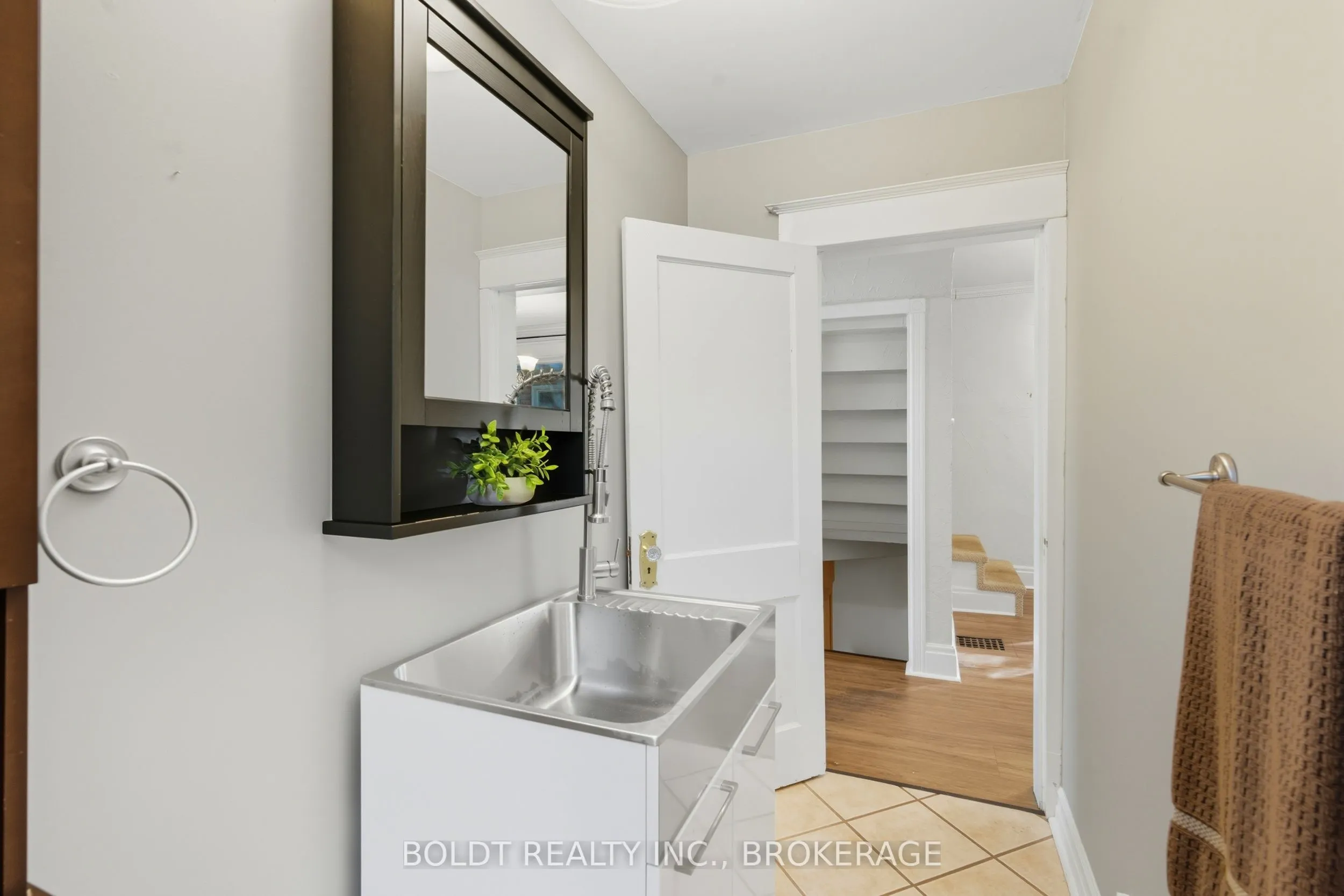 26 Currie Street