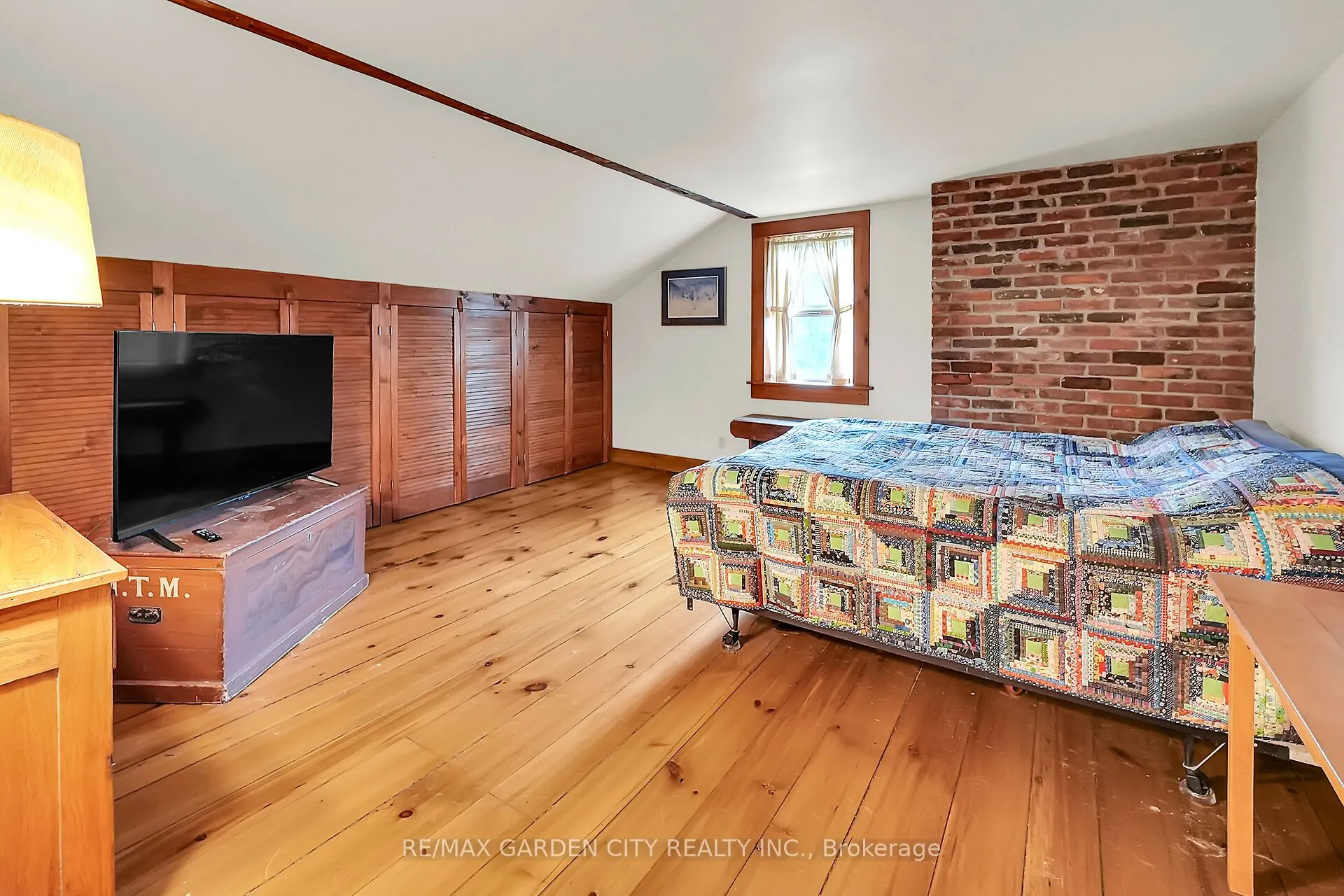2432 Seburn Road