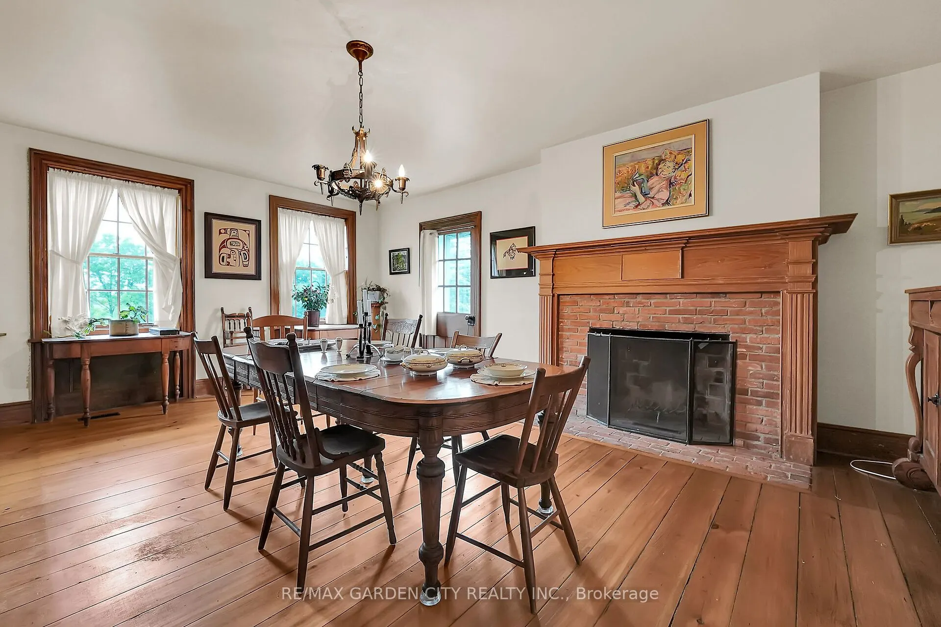 2432 Seburn Road