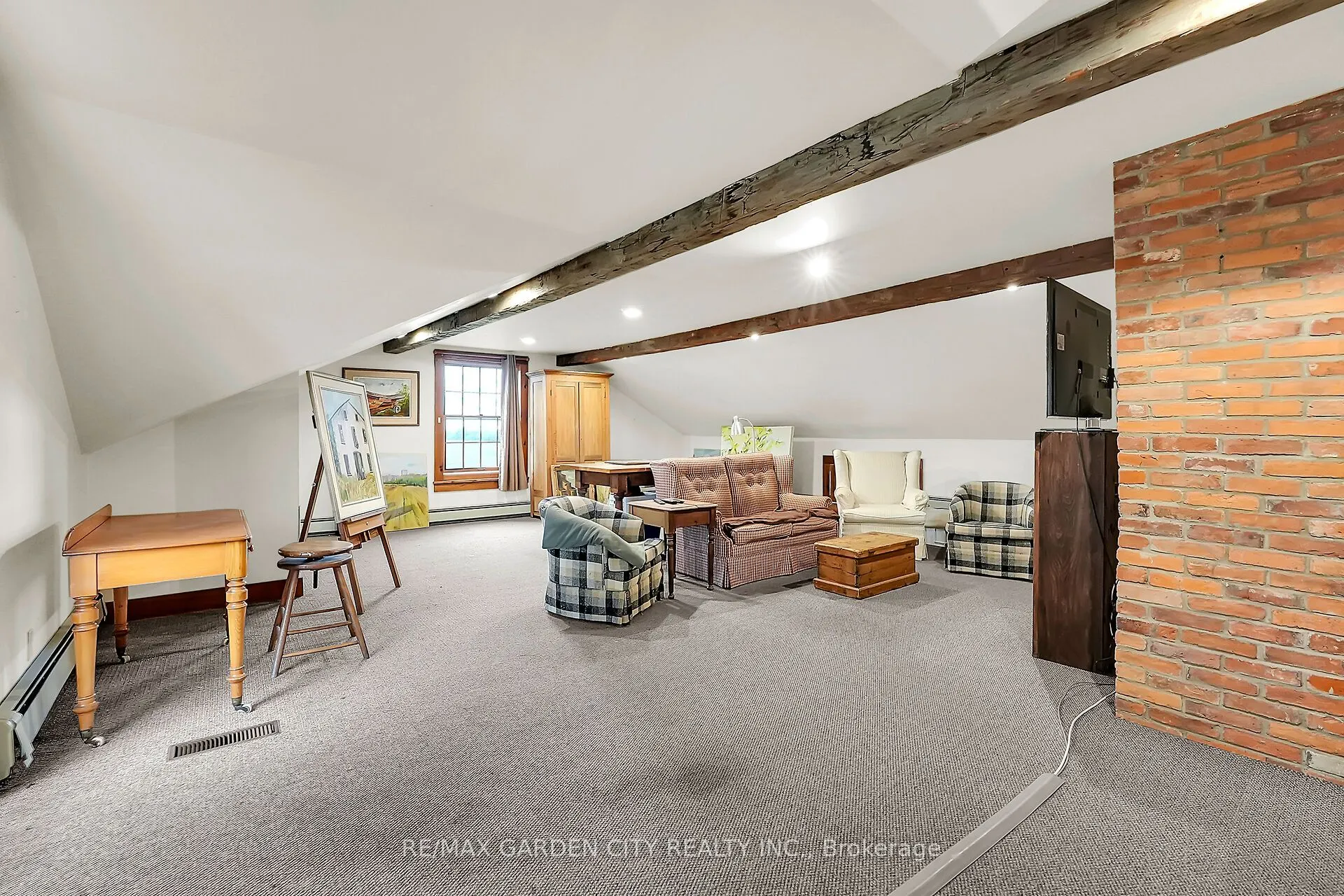 2432 Seburn Road