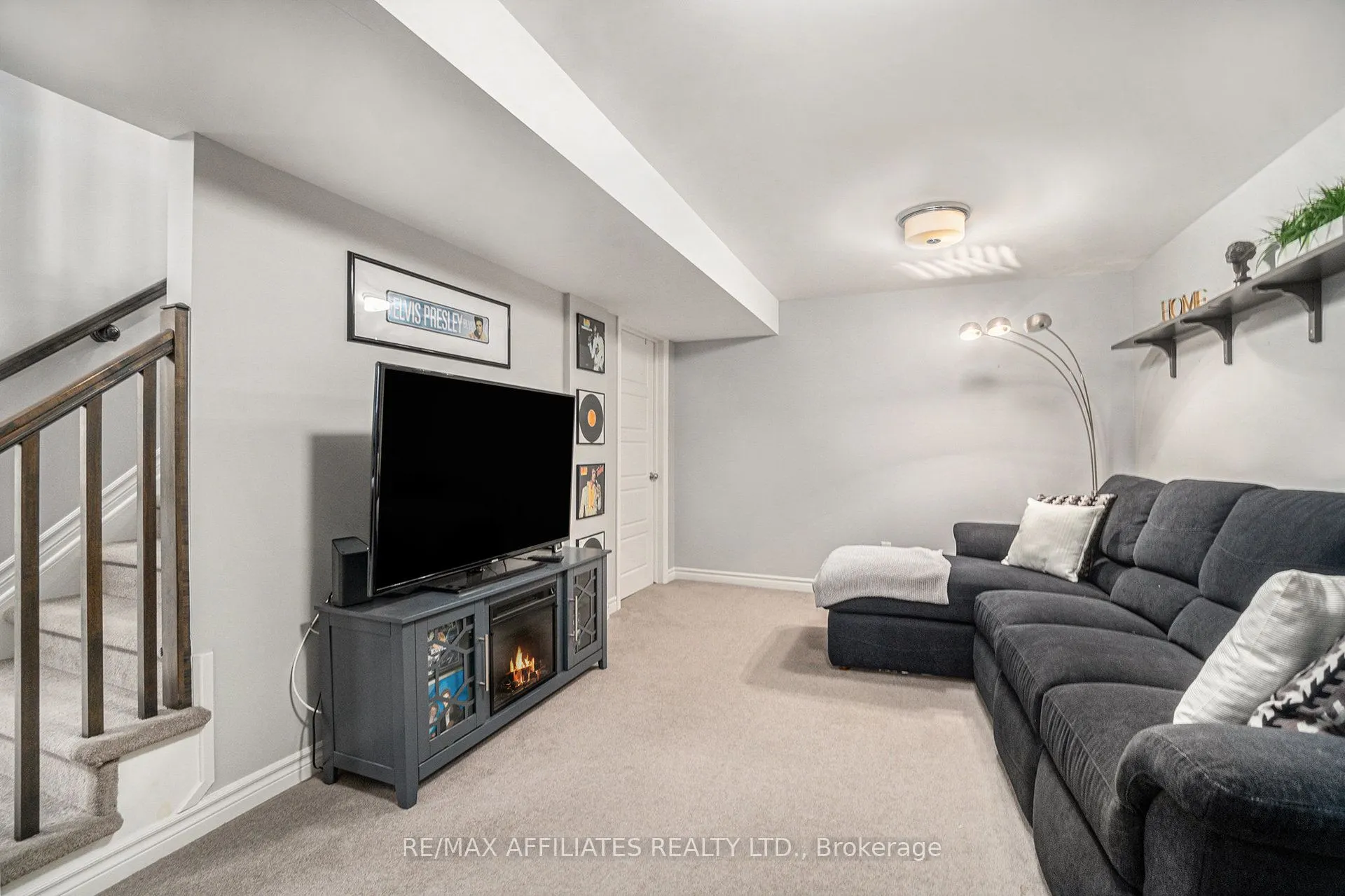 812 Tewin Circle