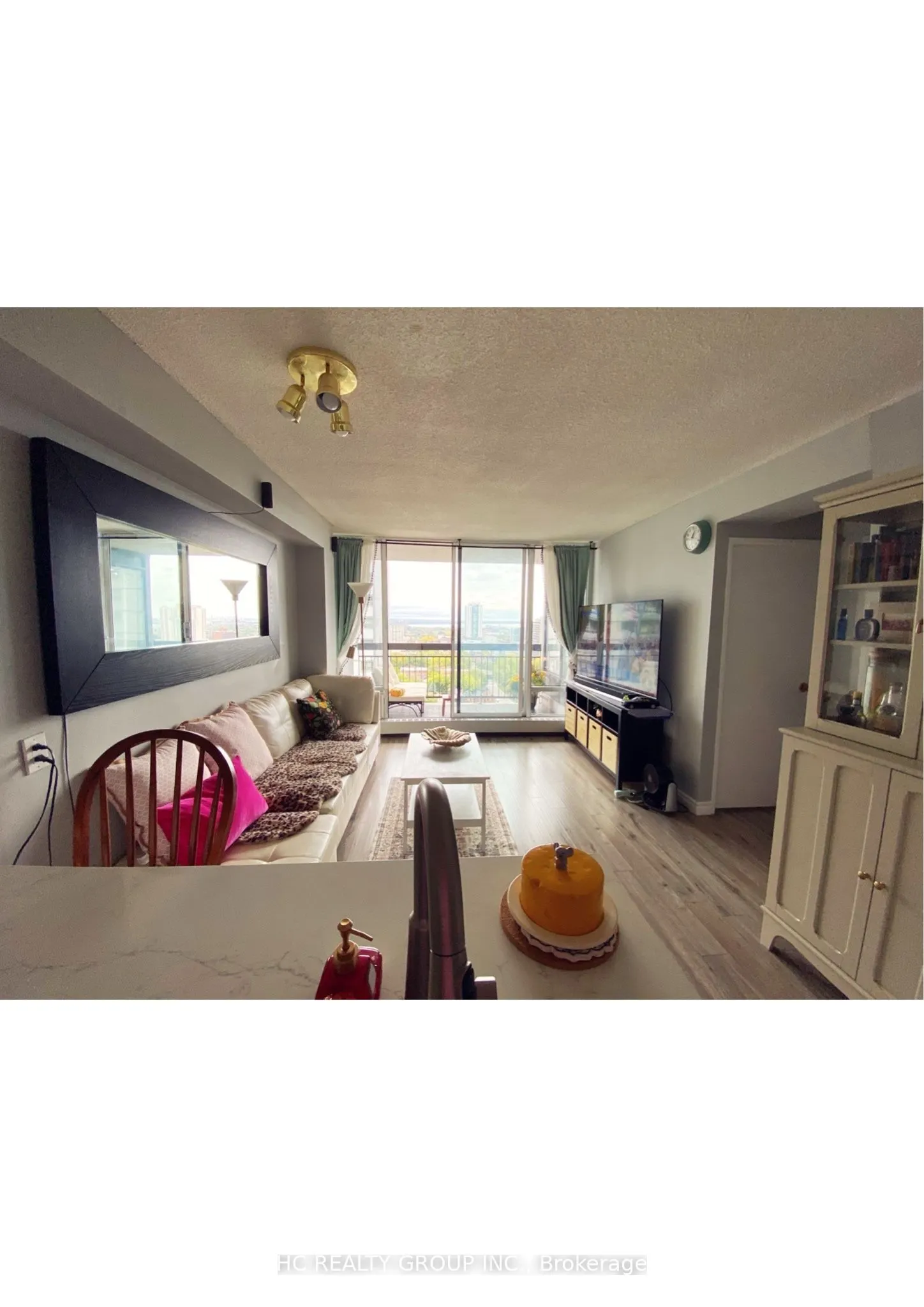 150 Charlton Avenue E, #1903